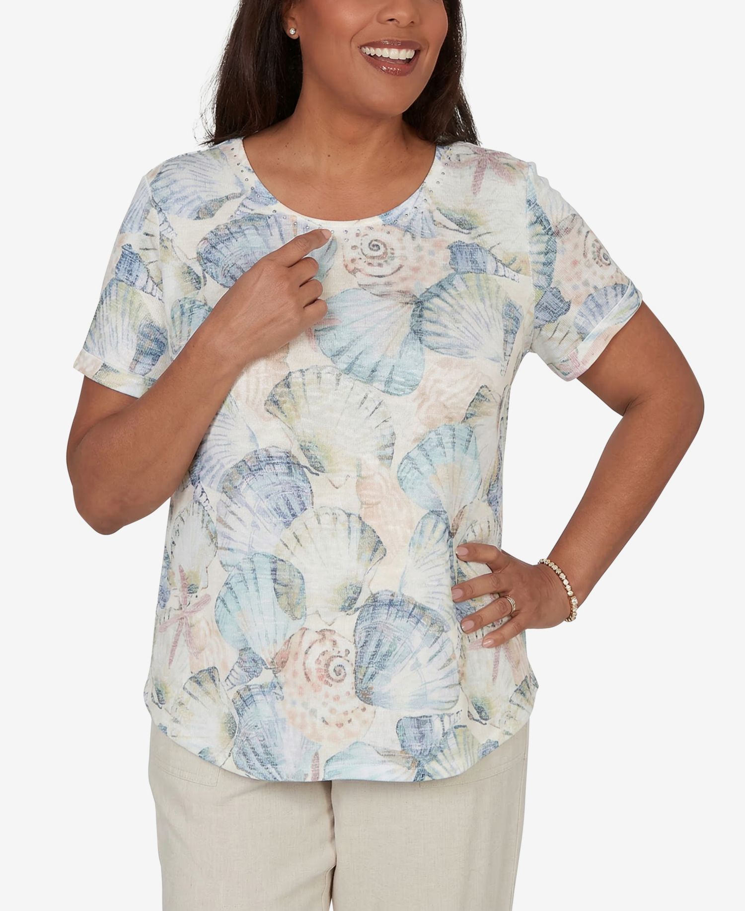 Women's Vintage Charm Seashells Embellished Short-Sleeve Top