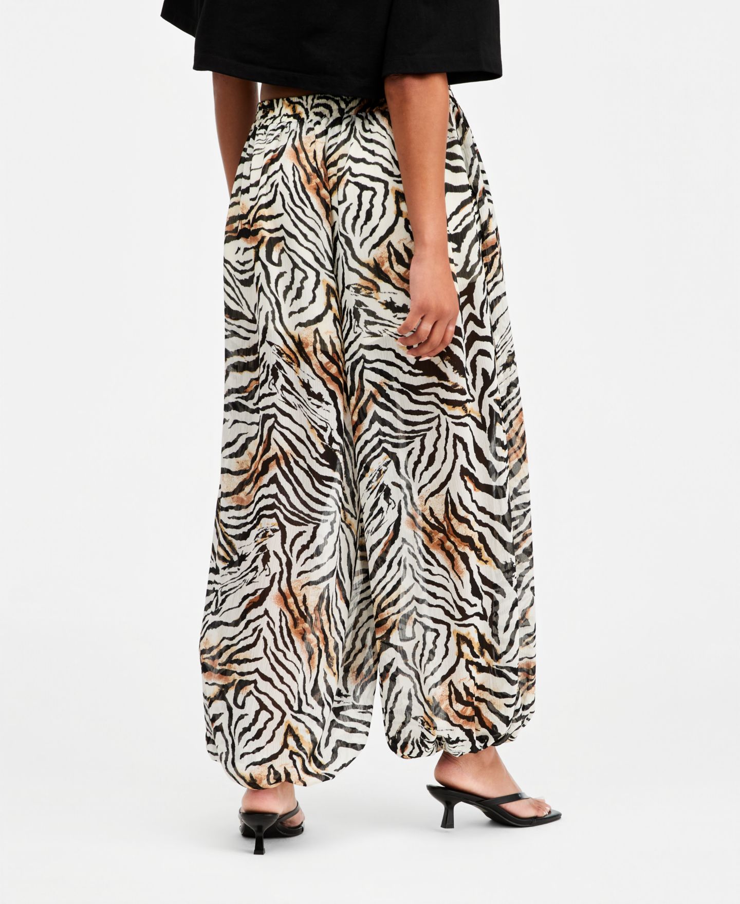 Женские брюки Bar III Zebra Printed Pull-On Sheer Balloon, цвет: Зебра — фото 4