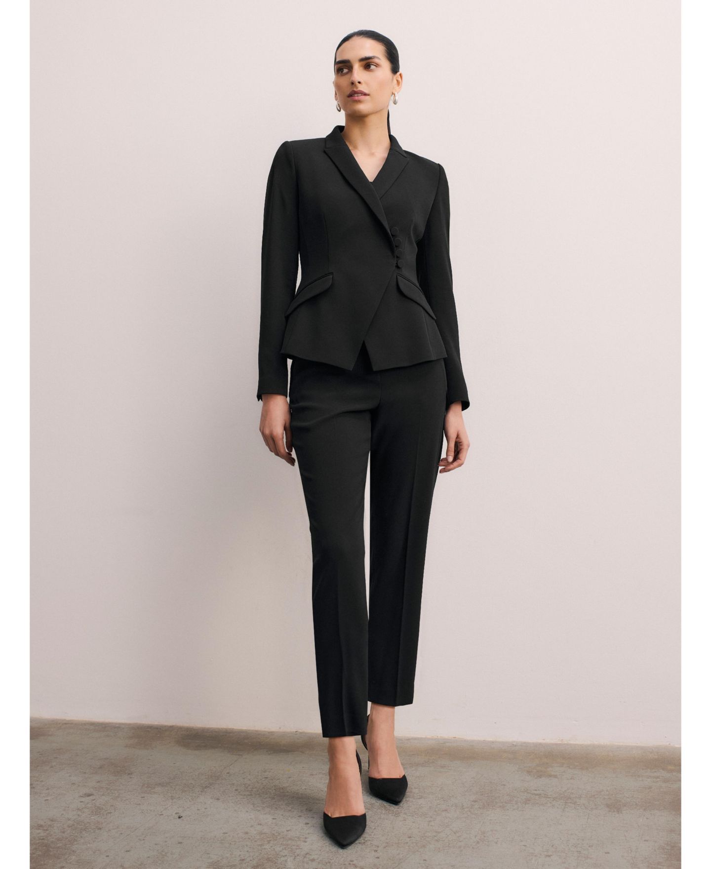 Женский пиджак The Fold Forino Clever Crepe Blazer — фото 2