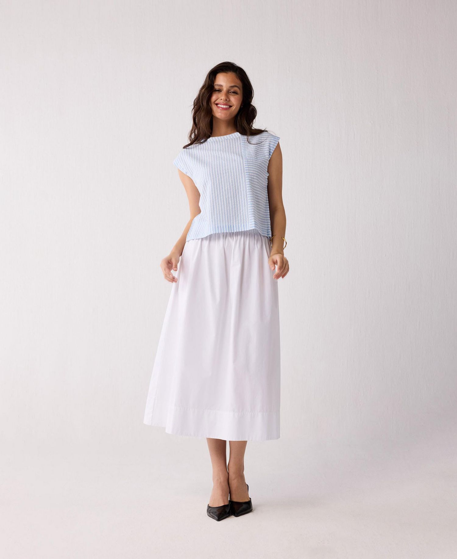 Women's Button-Back Crew Neck Top