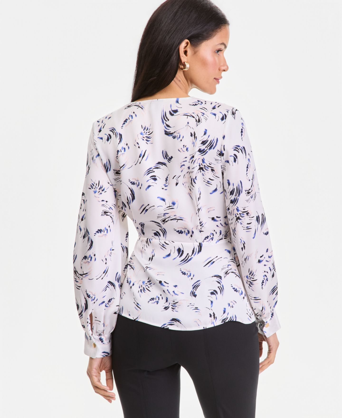 Женская блузка I.N.C. International Concepts Printed Blouson-Sleeve Wrap Blouse, цвет: Aisha Abstract — фото 2