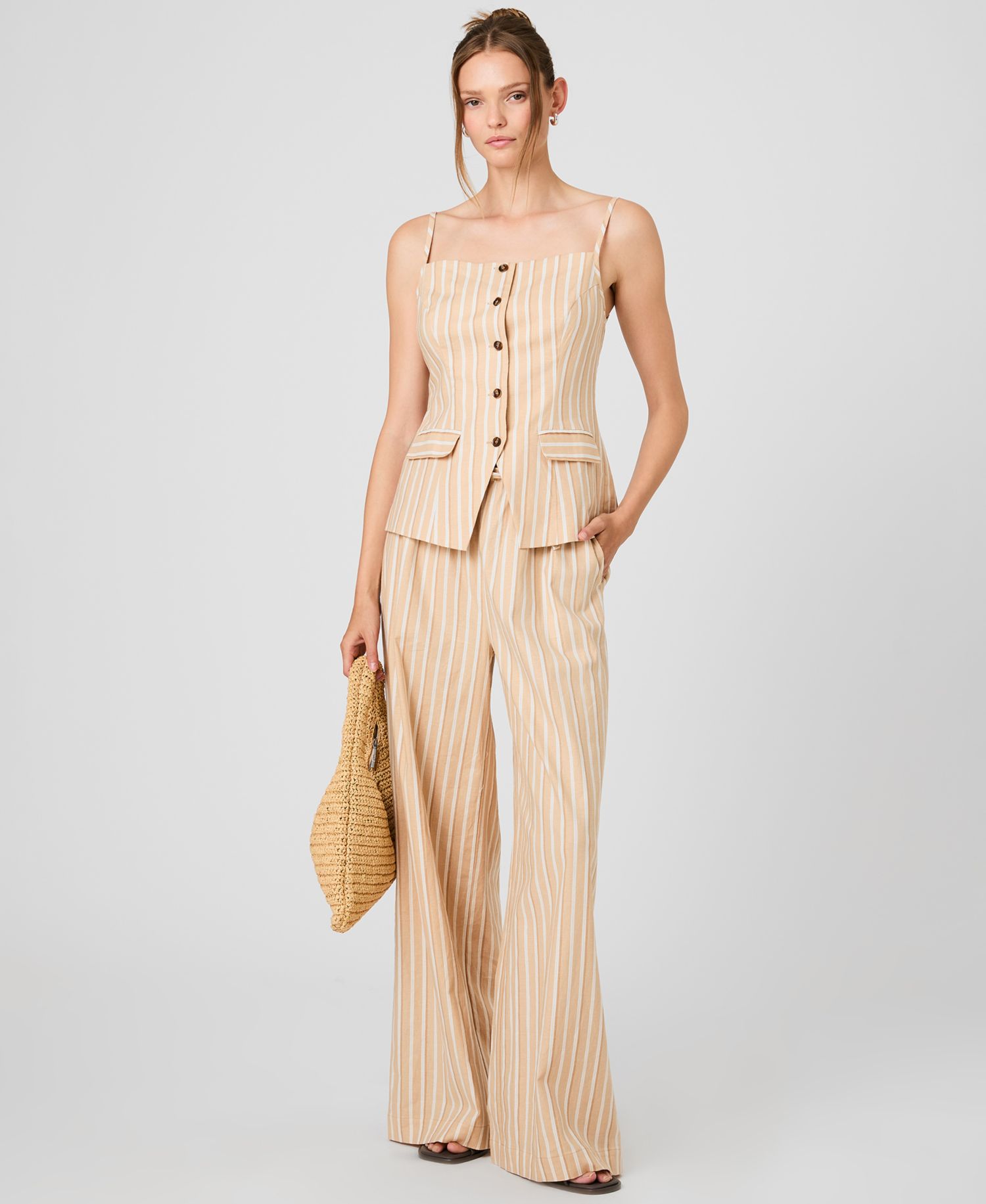 Women's Sleeveless Tailored Top
