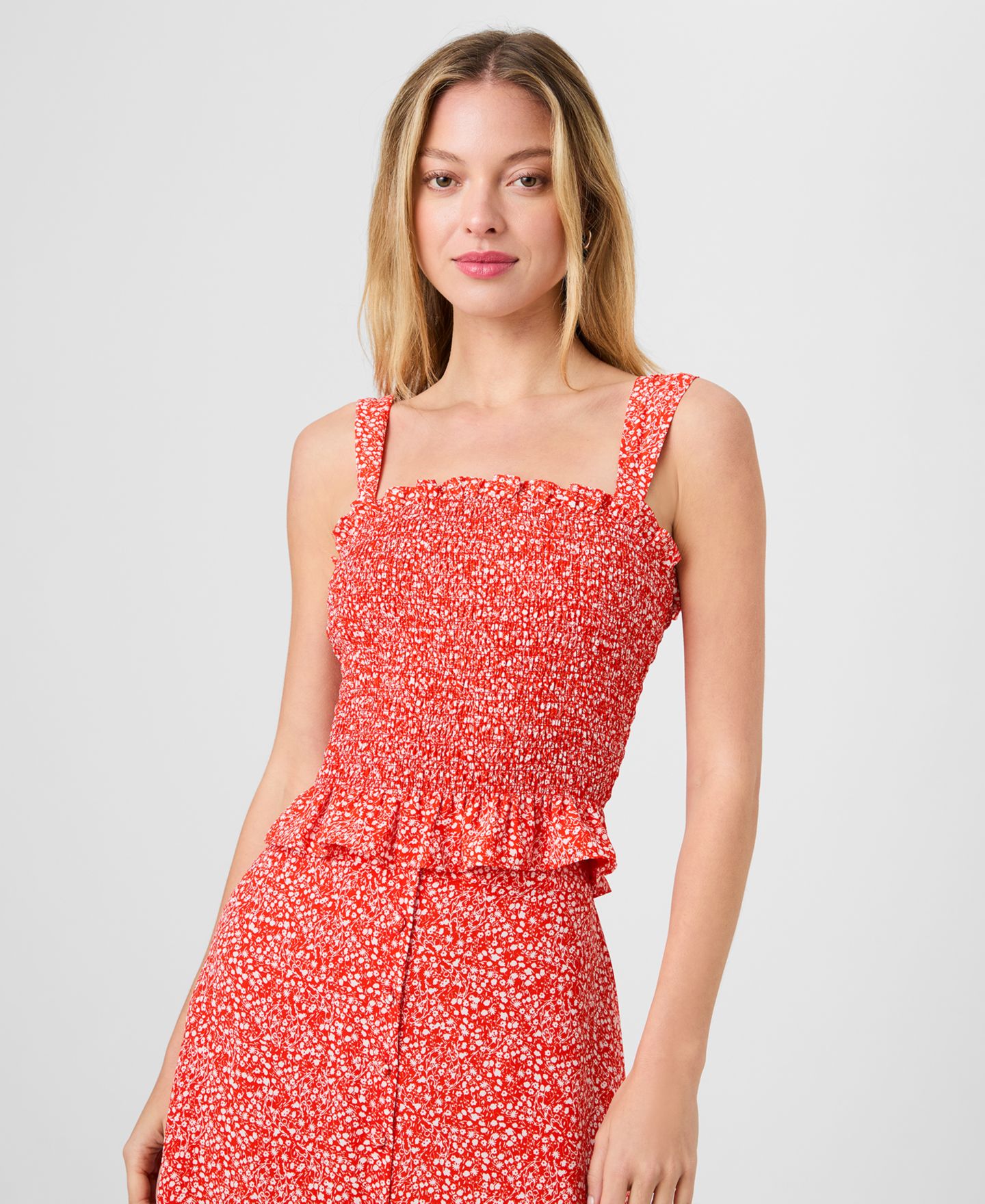 Женский топ French Connection Floral Print Smocked, цвет: Candied Apple — фото 6