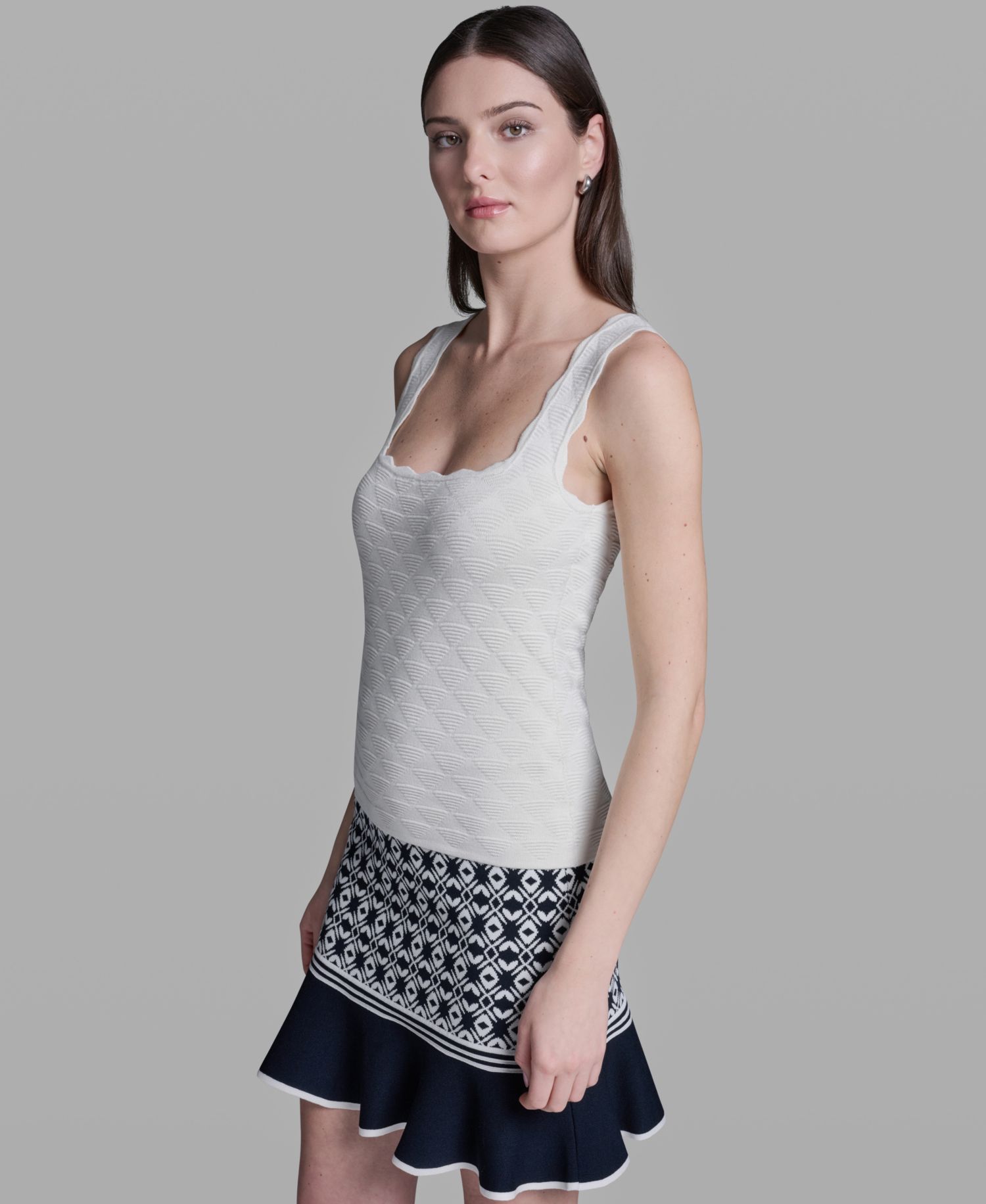 Women's Sleeveless Sweater Knit Rayon Tank Top