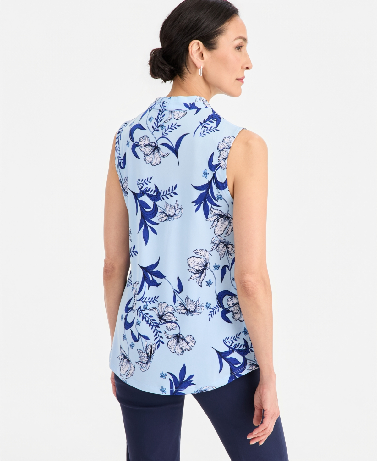 Jm Collection Plus Indina Floral Sleeveless V-Neck Top, Macy's Exclusive