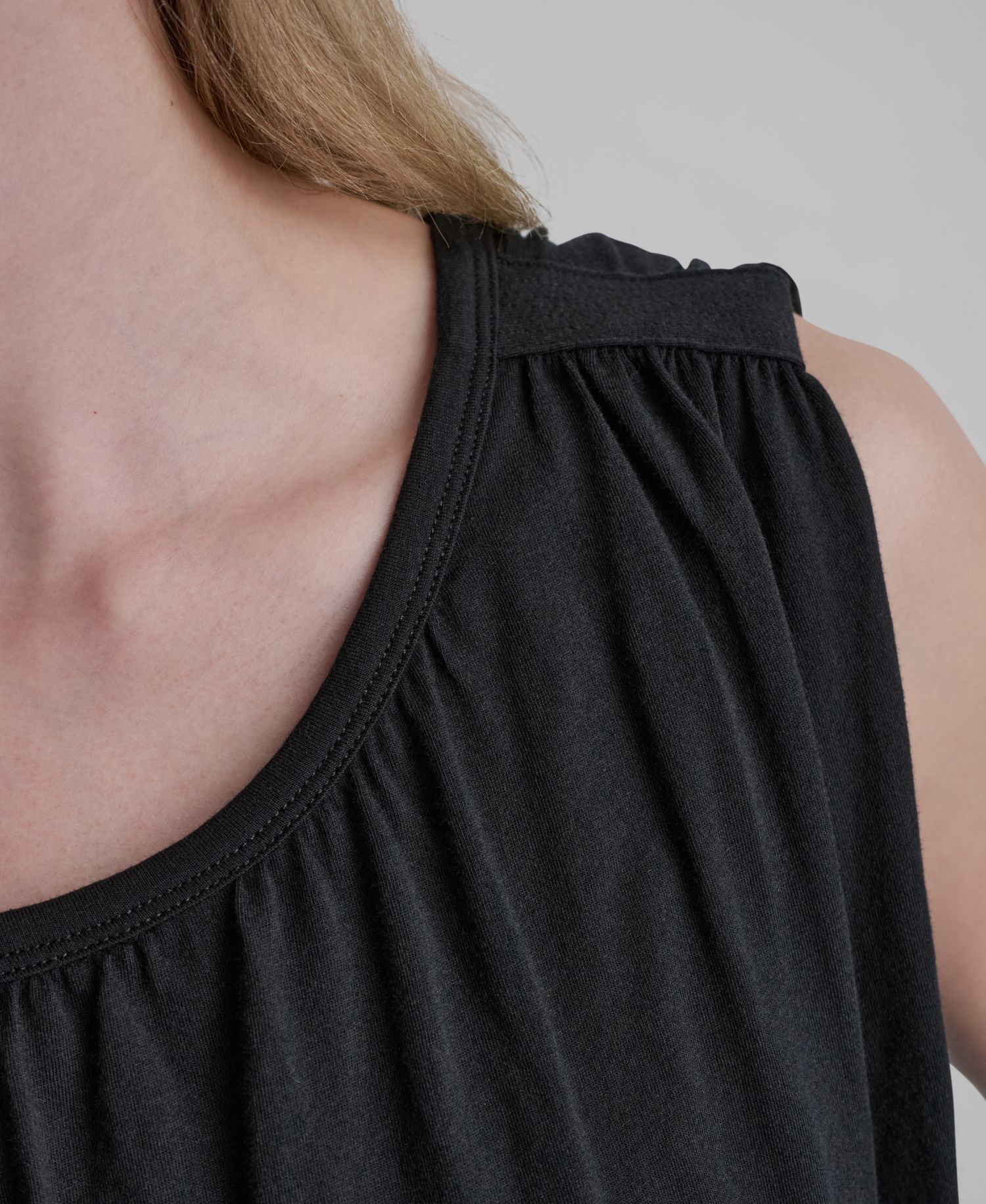 Women's Sleeveless Bubble Top