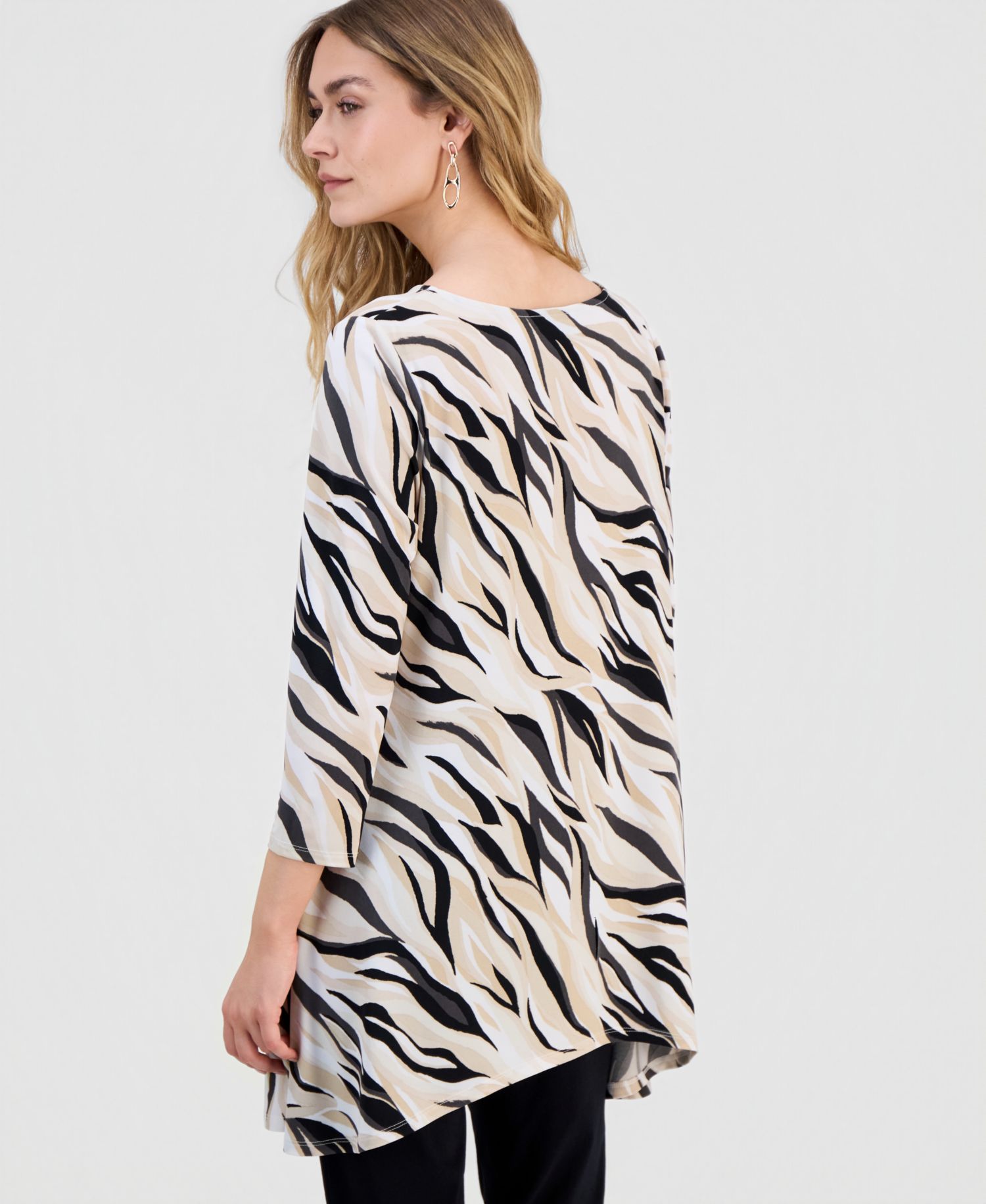 Women's Printed 3/4-Sleeve Swing Knit Top
