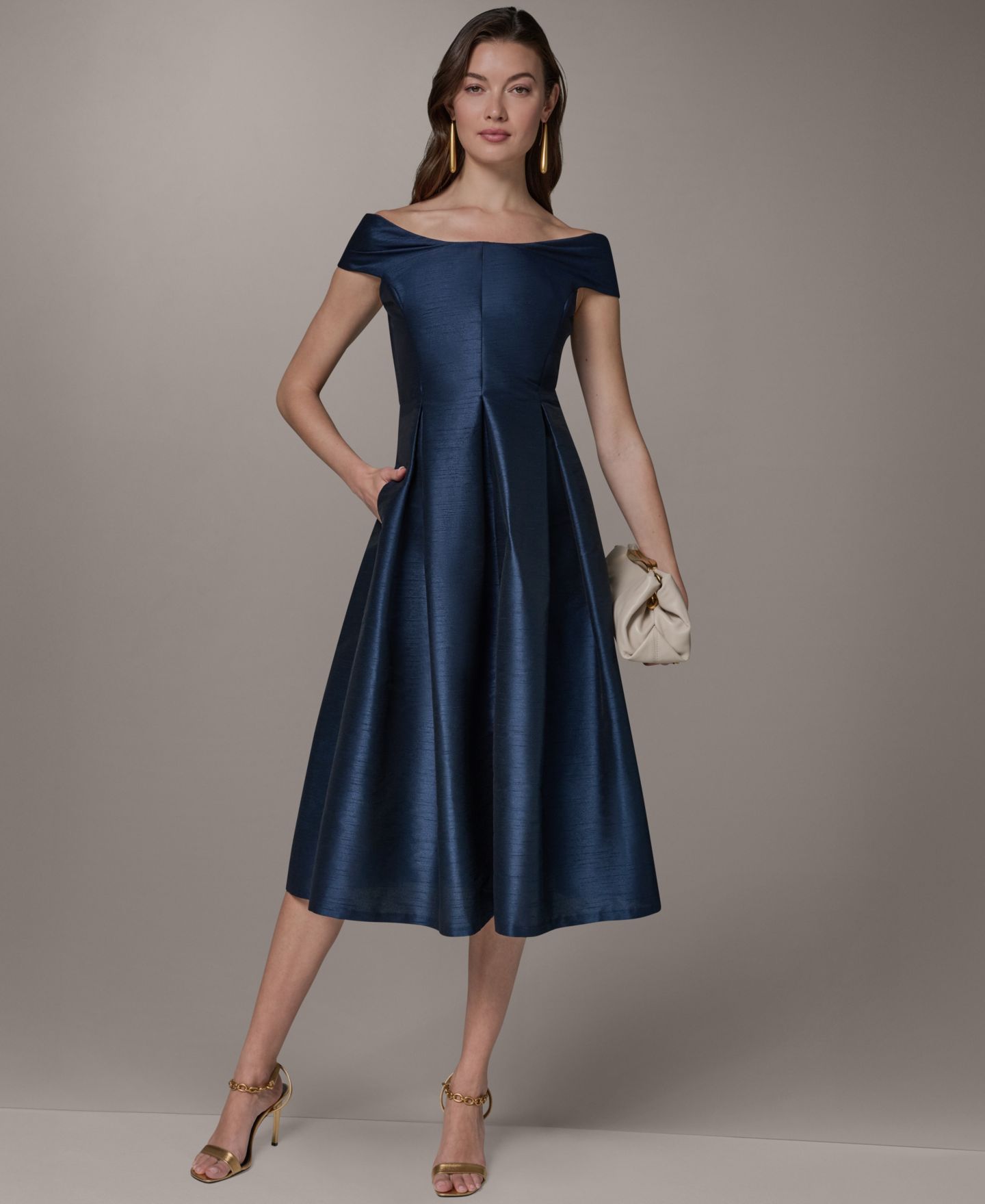 Женское платье Donna Karan New York Off-Shoulder Scoop Neck Jacquard Fit & Flare Midi, цвет: Nightfall — фото 1