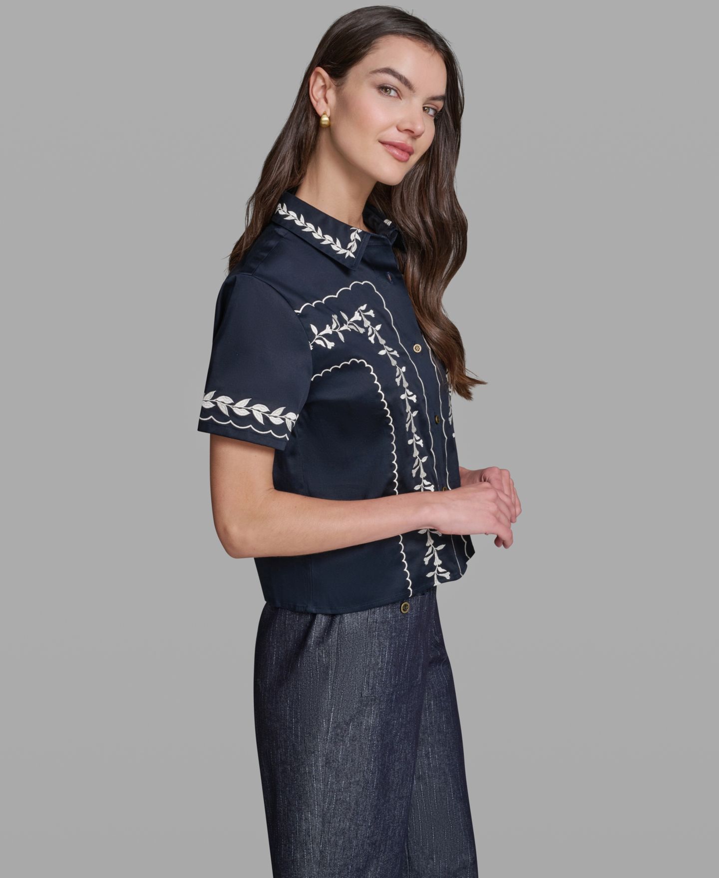 Женская рубашка KARL LAGERFELD PARIS Short-Sleeve Embroidery, цвет: Тёмно-синий — фото 3