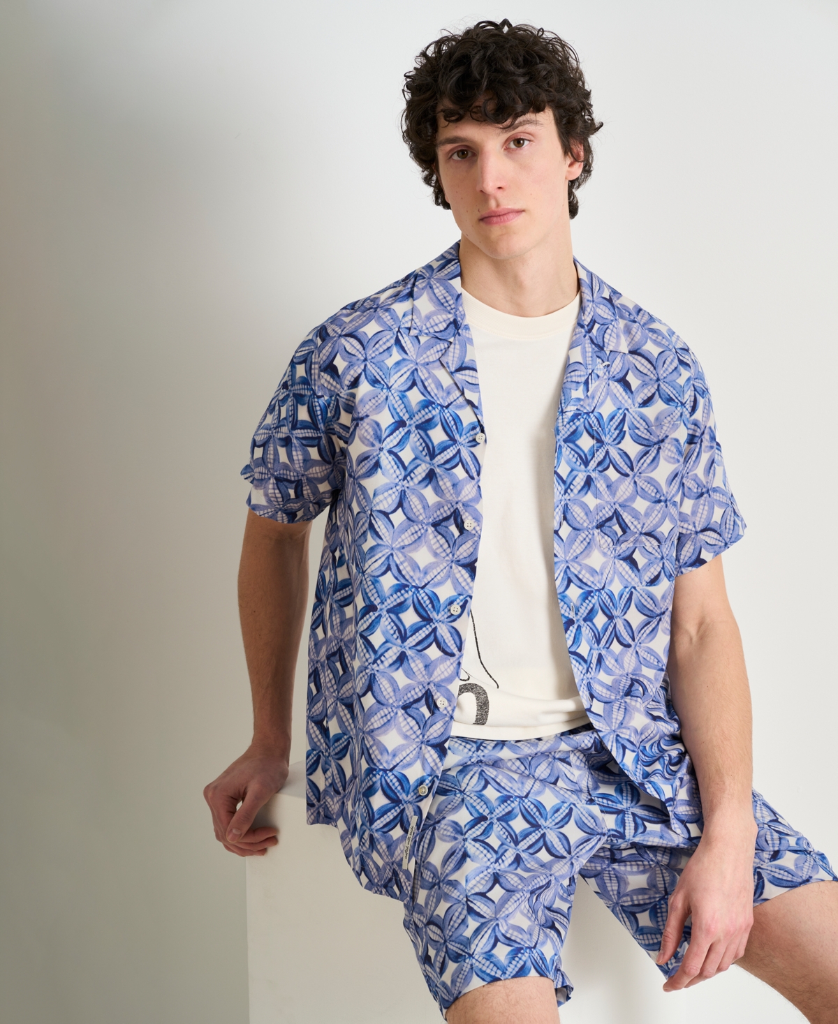 Scotch & Soda Men's Short-Sleeve Tiles Flower Blue Shirt