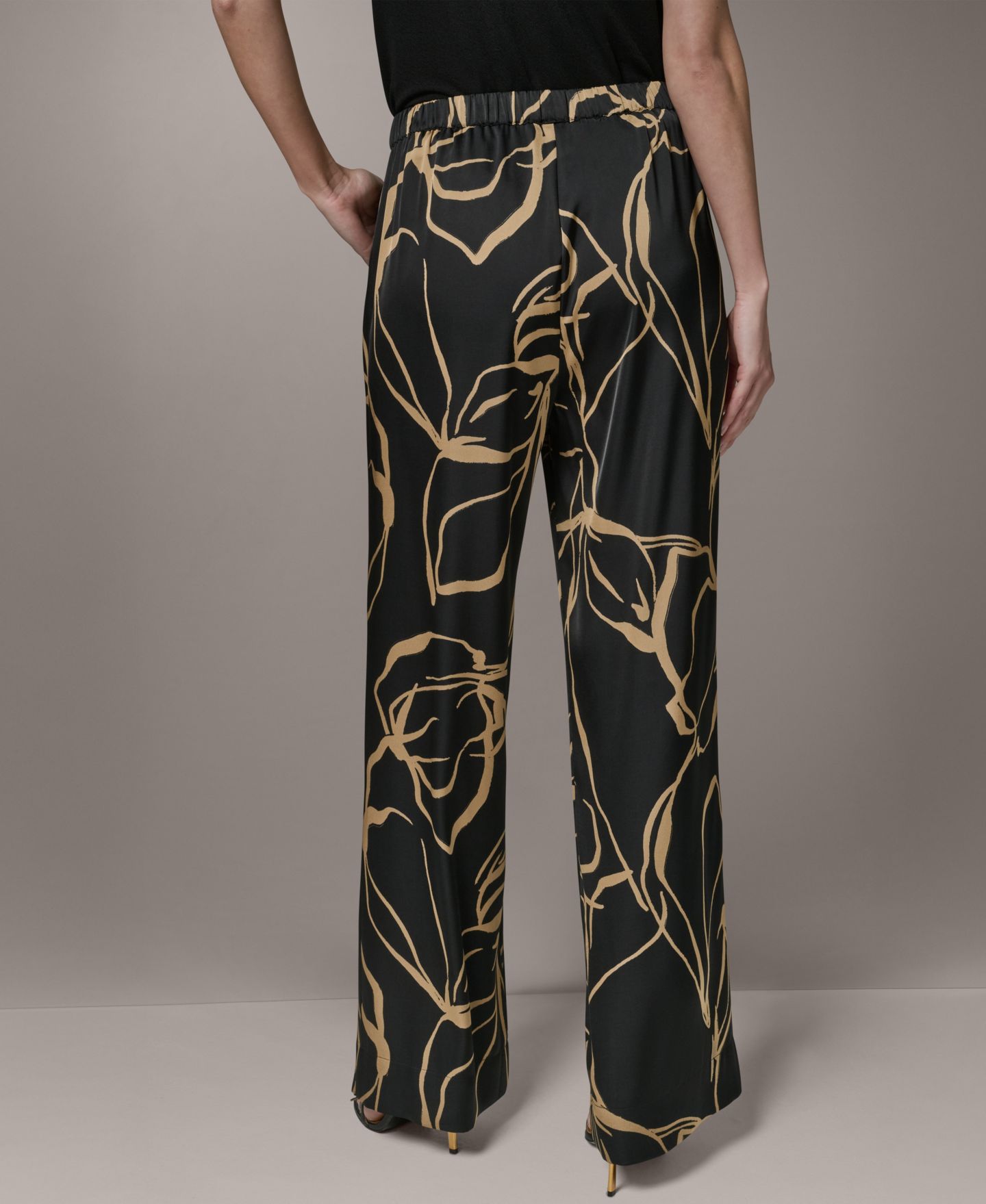 Женские широкие брюки Donna Karan New York с принтом, для невысоких, цвет: Чёрный / Палевый — фото 13