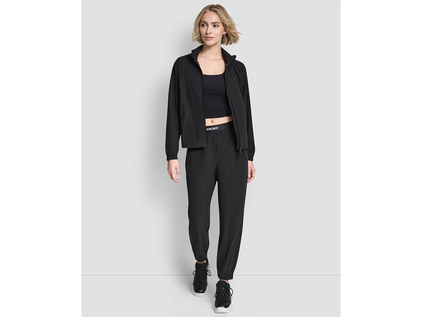 Женские брюки DKNY Sport High-Rise Jogger, цвет: Чёрный — фото 2