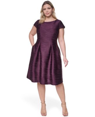 Plus Size Short-Sleeve Boat Neck Dress