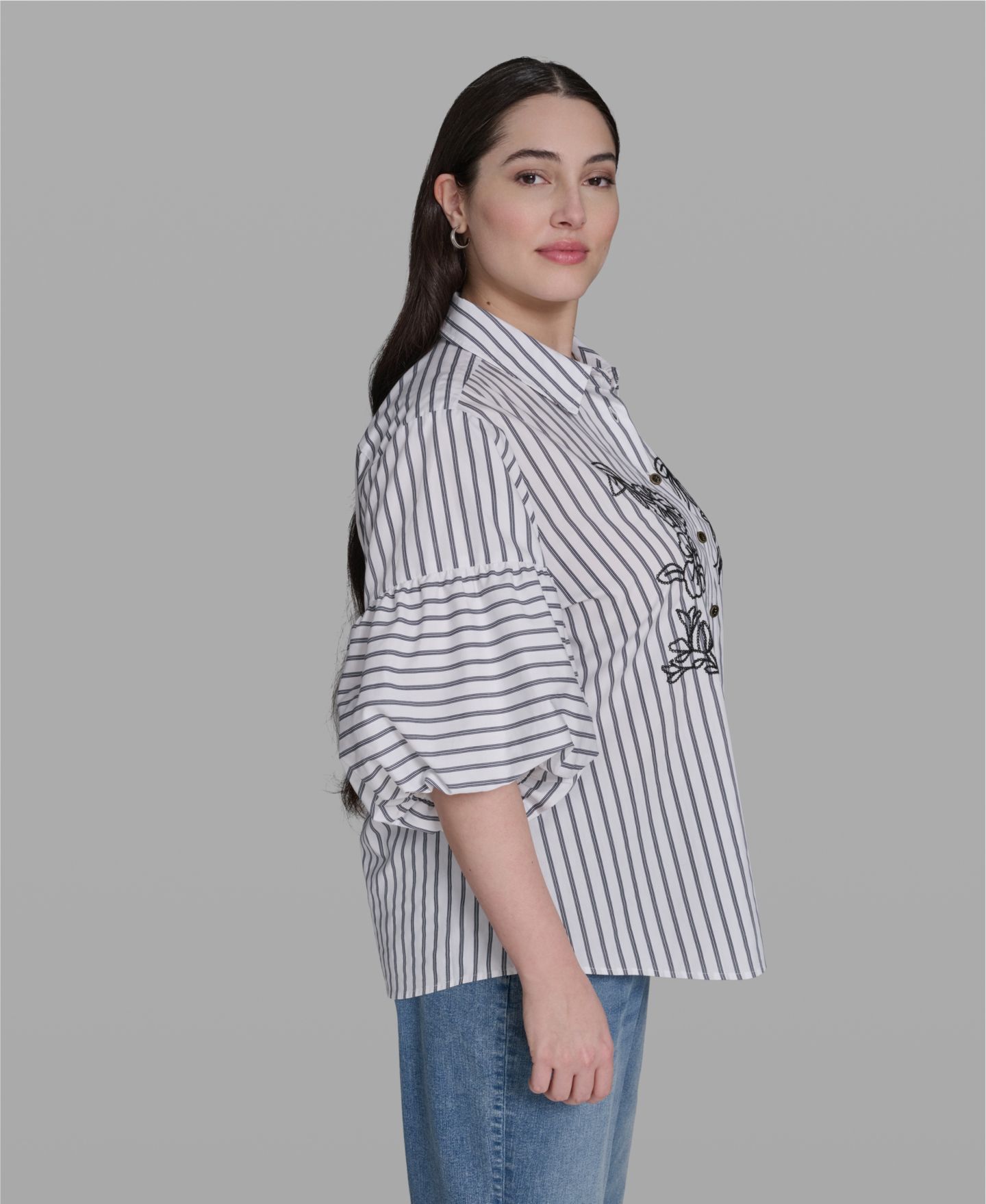 Женская рубашка KARL LAGERFELD PARIS Plus Size Cotton Collared, цвет: Белый / Тёмно-синий — фото 3