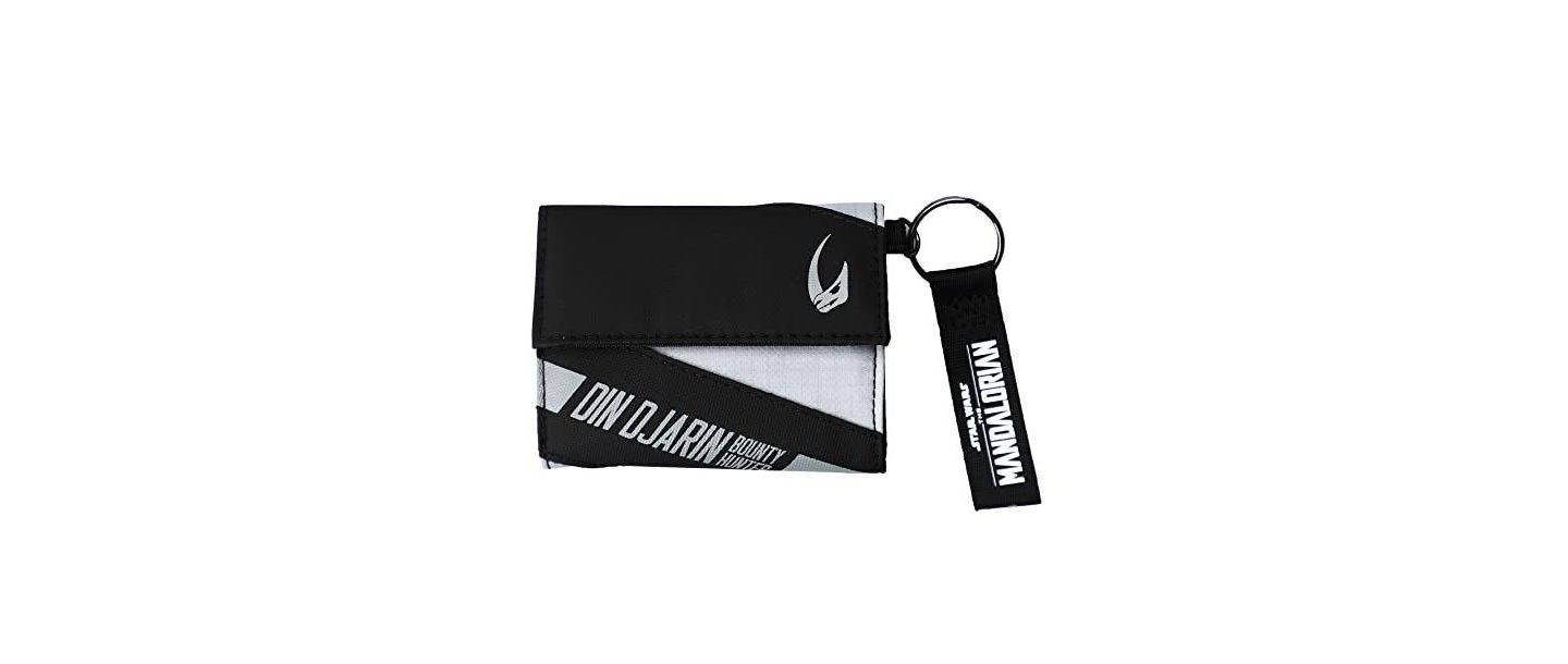 Мужской кошелёк Star Wars: The Mandalorian Din Djarin The Mandalorian Tri-fold Wallet with Keychain Clip, цвет: Чёрный — фото 5