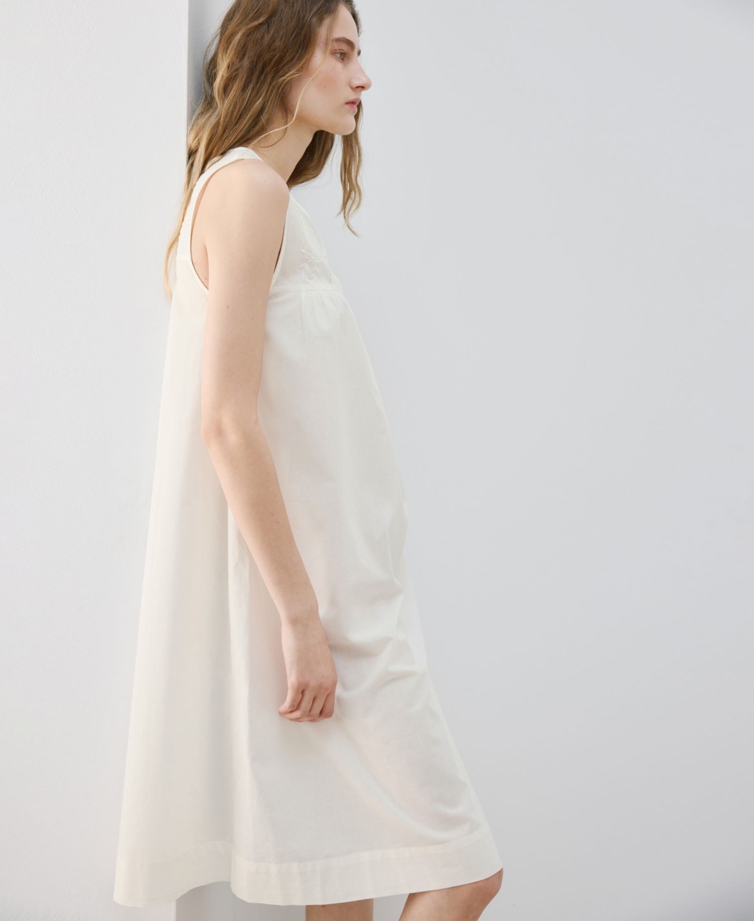 Women's Embroidered Detail Cotton Nightdress