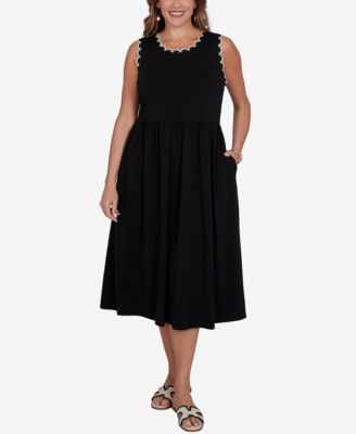 Plus Size Crochet Trim Stretch Knit Midi Dress
