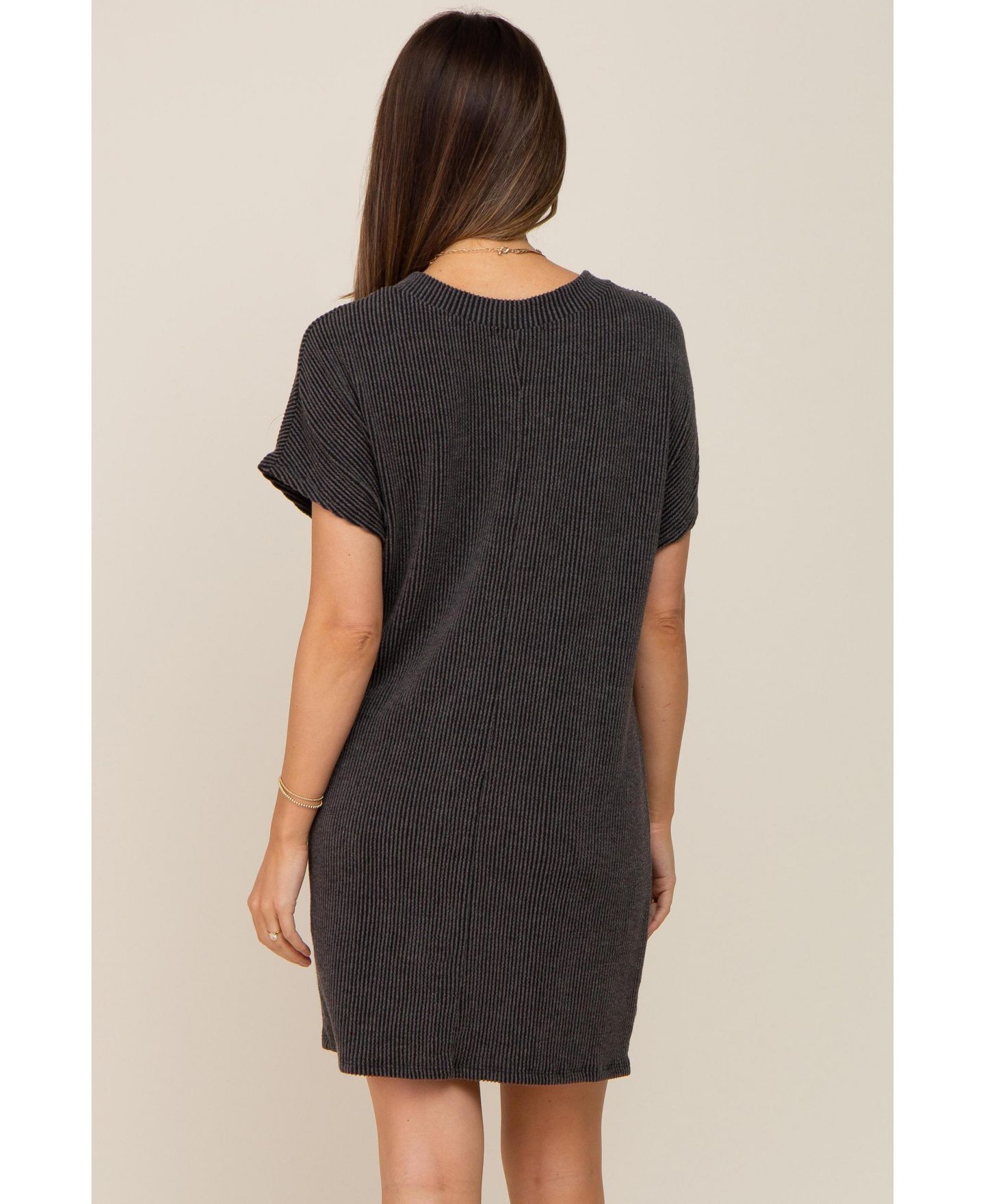 Женское платье Pinkblush Charcoal Ribbed Front Pocket Dolman Short Sleeve, цвет: Угольный серый — фото 4
