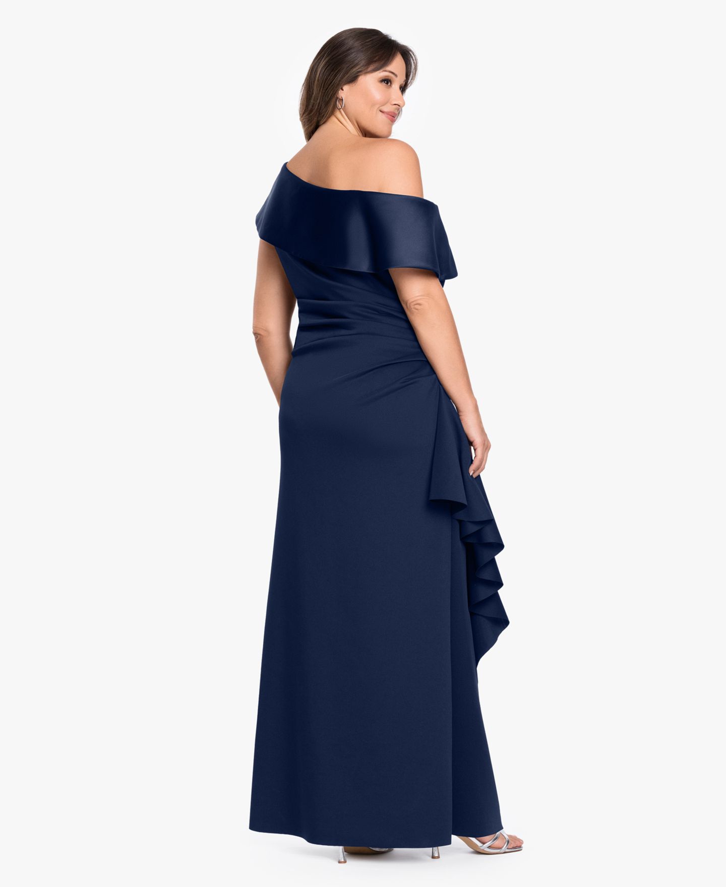 Женское платье Betsy & Adam Plus Size Asymmetrical Off-The-Shoulder Ball Gown, цвет: Тёмно-синий — фото 4