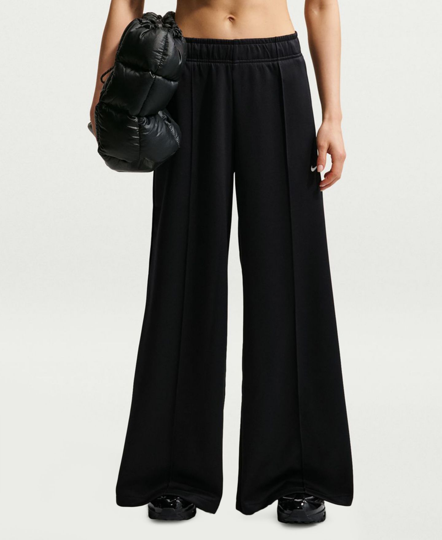 Женские брюки Nike Sportswear Mid-Rise Wide-Leg Track Pants, цвет: Чёрный / Молочный — фото 2