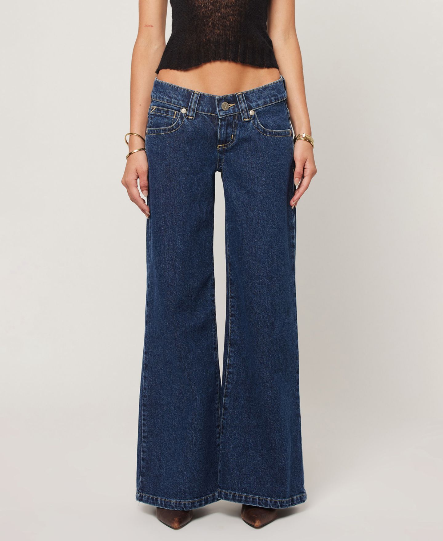 Женские джинсы Abrand 00 Tara Low-Rise Wide-Leg, цвет: Тёмный синий — фото 1