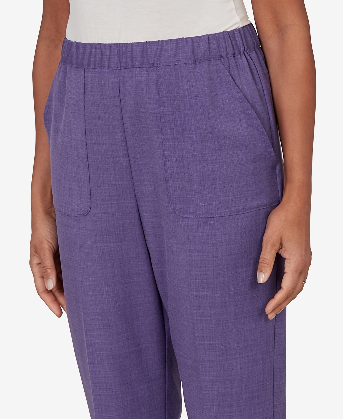 Alfred Dunner Women's Grand Bazaar Textured Pull-On Capri Pants