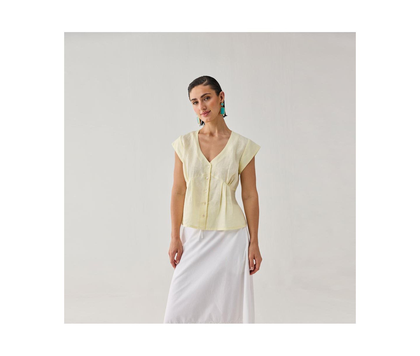 Женский топ Reistor The Deep V Neck in Butter Lemon, цвет: Сливочный лимонный льняной — фото 10