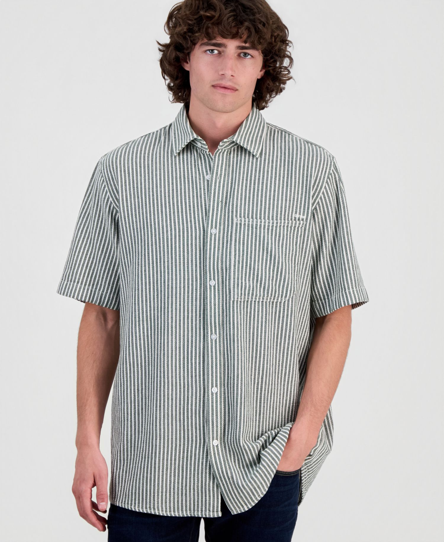 Men's One-Pocket Striped Short-Sleeve Shirt