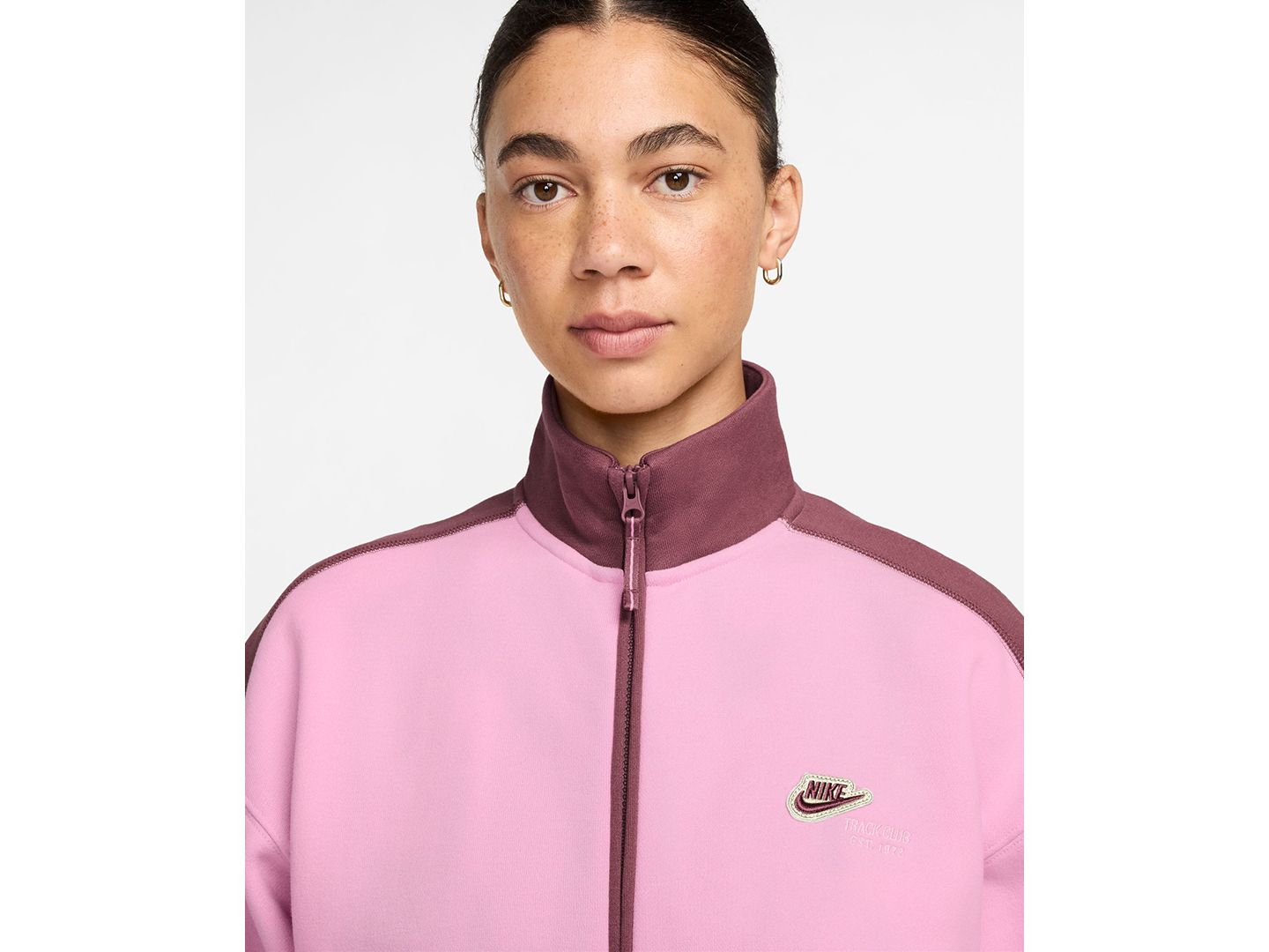 Женская куртка Nike Studio Fleece Full-Zip Track, цвет: Розовый / Розовый дымчатый — фото 2
