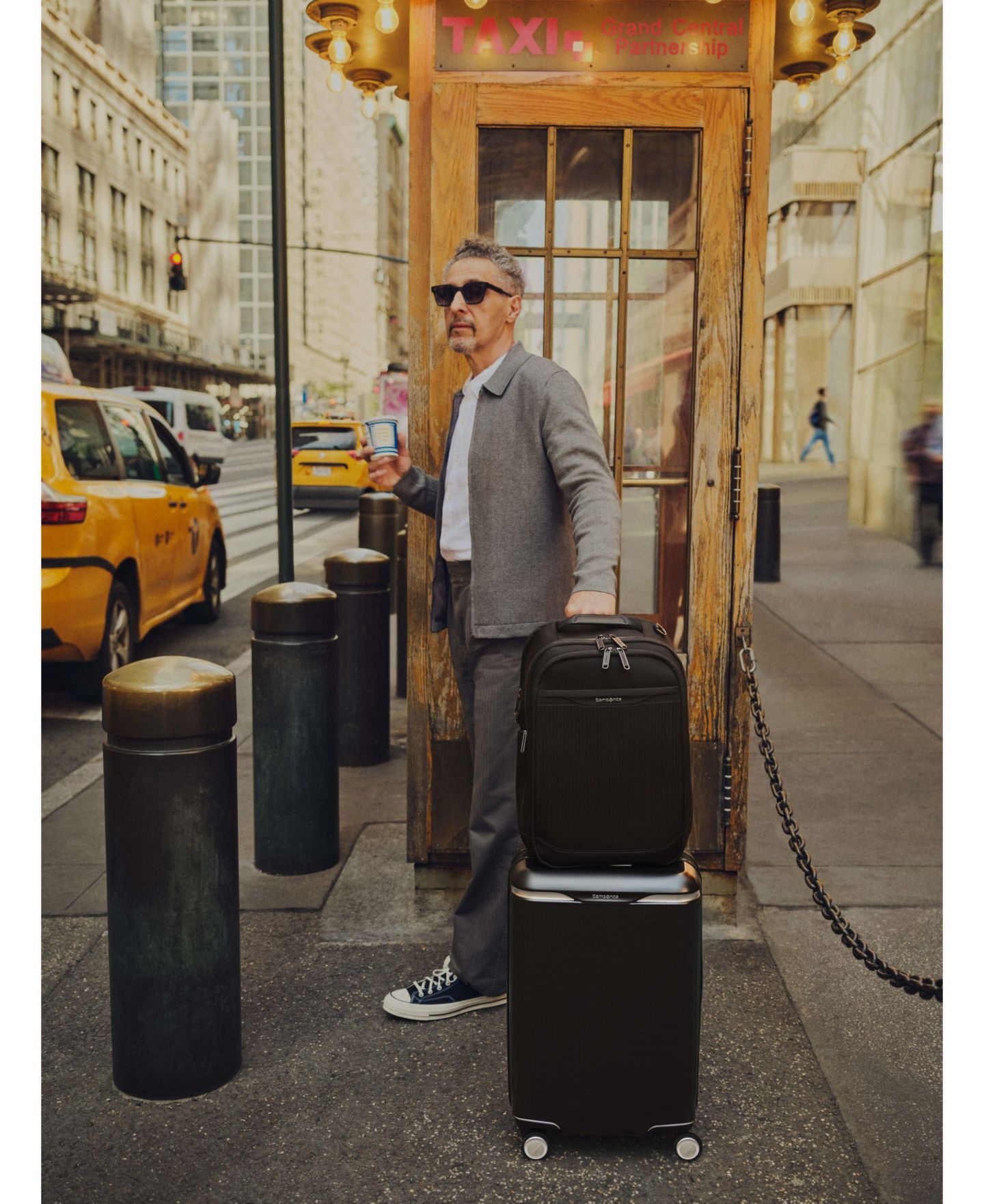Женские чемоданы Samsonite Silhouette 18 Luggage Collection, цвет: Чёрный — фото 26
