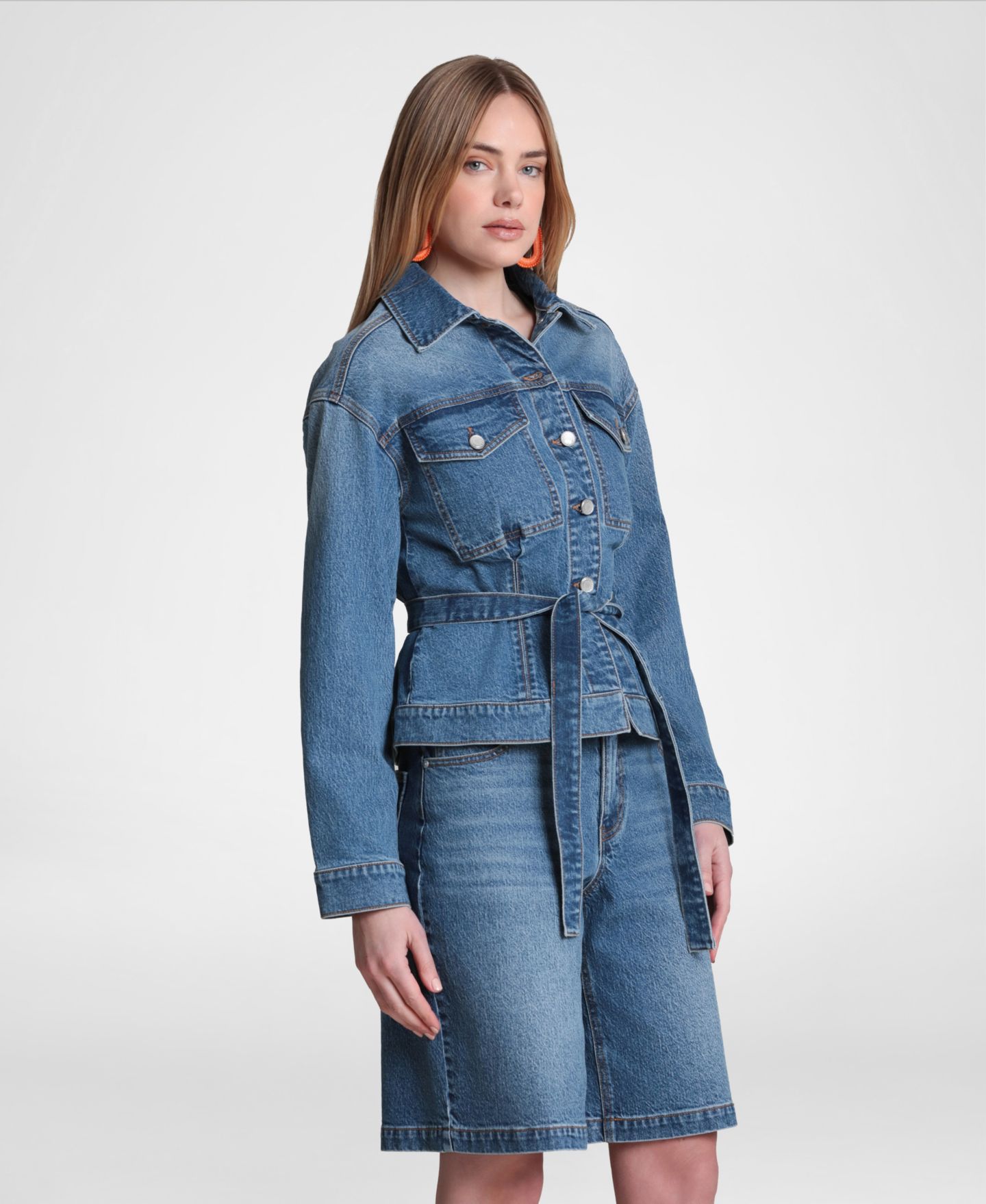 Женская куртка Avec Les Filles Back Cinch Denim Jacket, цвет: Варёный — фото 4