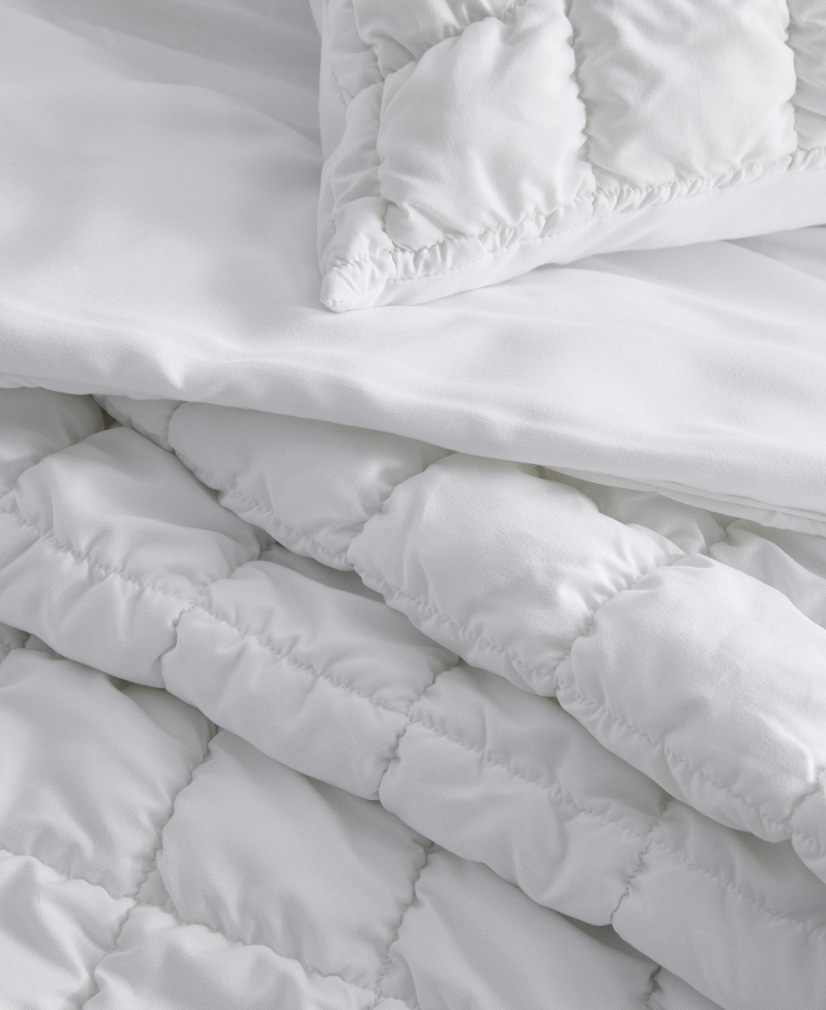 Linery & Co. Marshmallow Puff Quilt Set With Shams