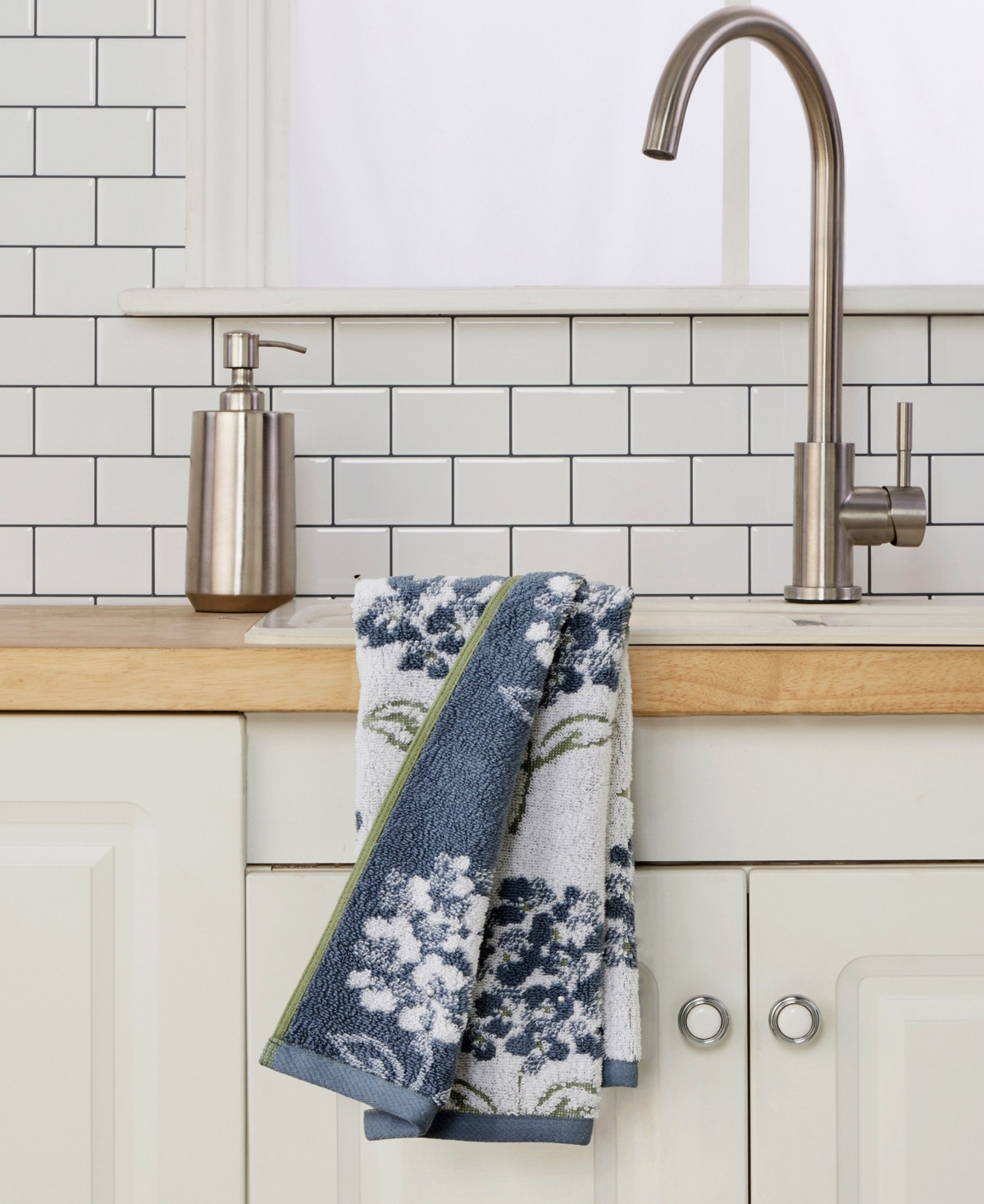 Skl Home Hydrangea Jacquard 2-Pc. Hand Towel Set