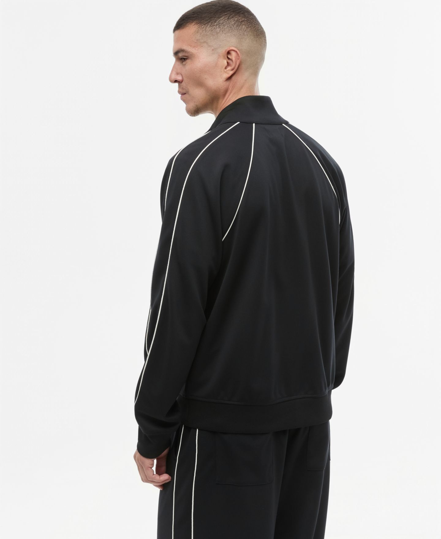 Мужская куртка Mode of One Louis Relaxed Piping-Trim Track, цвет: Глубокий чёрный — фото 6