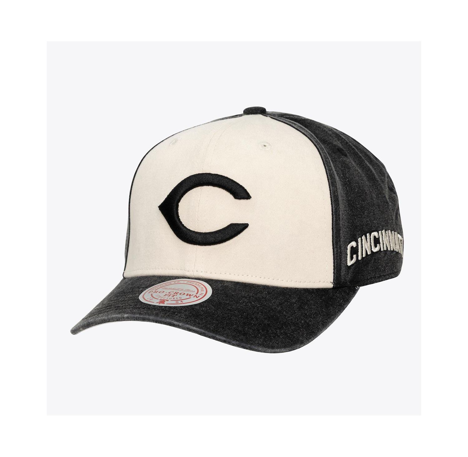 Men's and Women's Cream/Black Cincinnati Reds Snow Block Pro Crown Snapback Hat