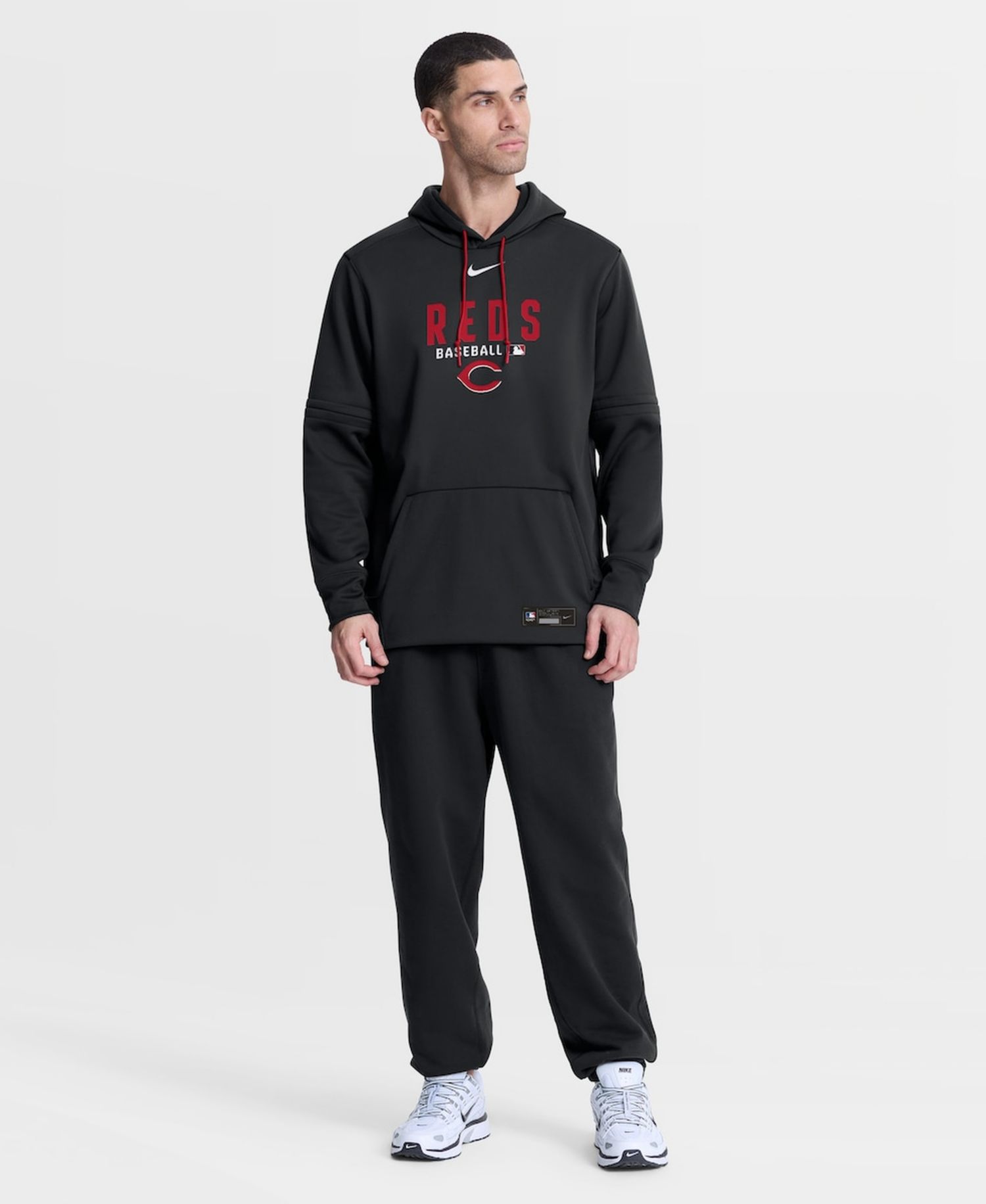 Men's Black Cincinnati Reds Authentic Collection Therma-FIT Hoodie