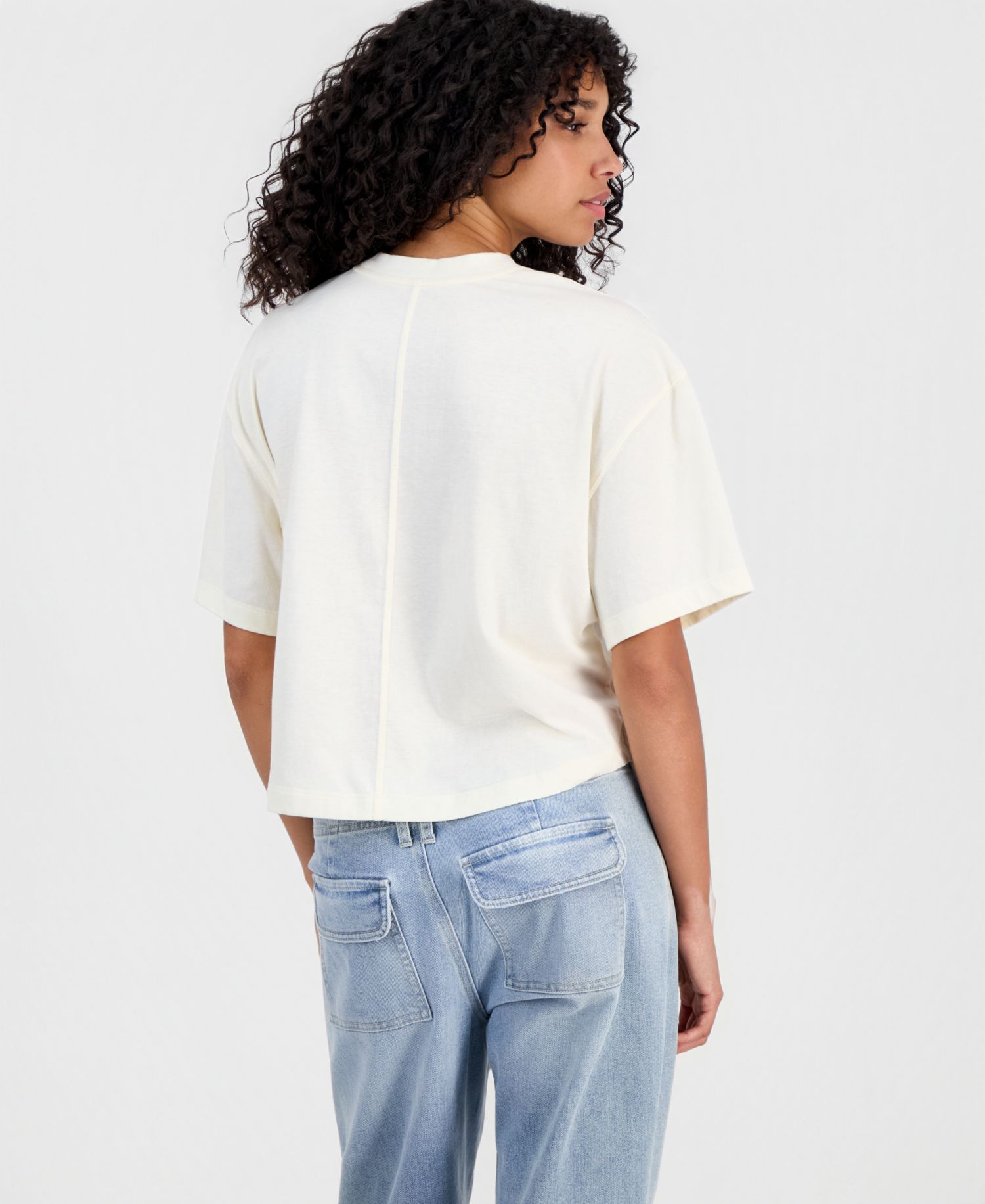 Juniors' Pooh & Friends Boxy Tee