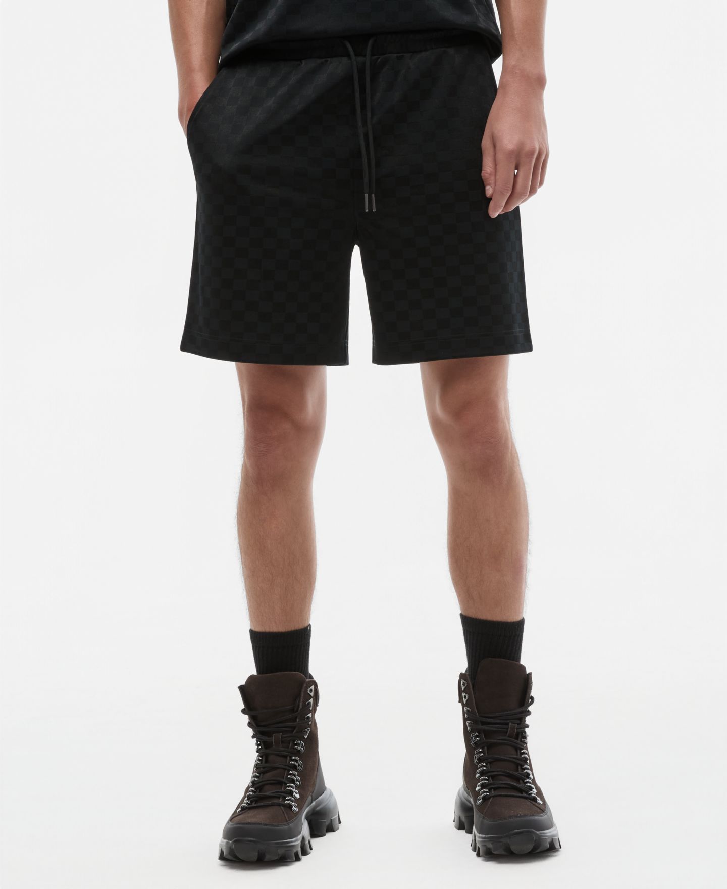 Мужские шорты Mode of One Solid 7" Checkered Tricot Shorts, Macy's Exclusive, цвет: Глубокий чёрный — фото 3