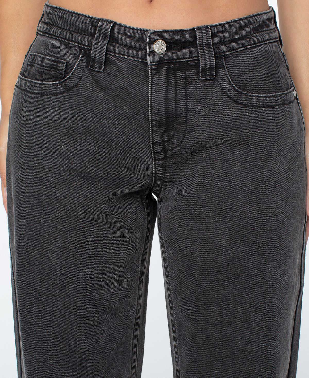 Celebrity Pink Women's Low-Rise Baggy Straight-Leg Jeans view 5 — MAYCSS fashion products