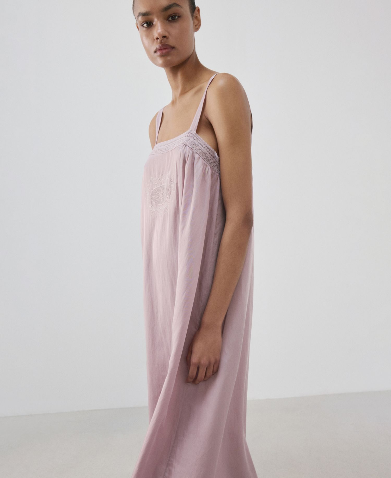 Women's Openwork Details Nightgown