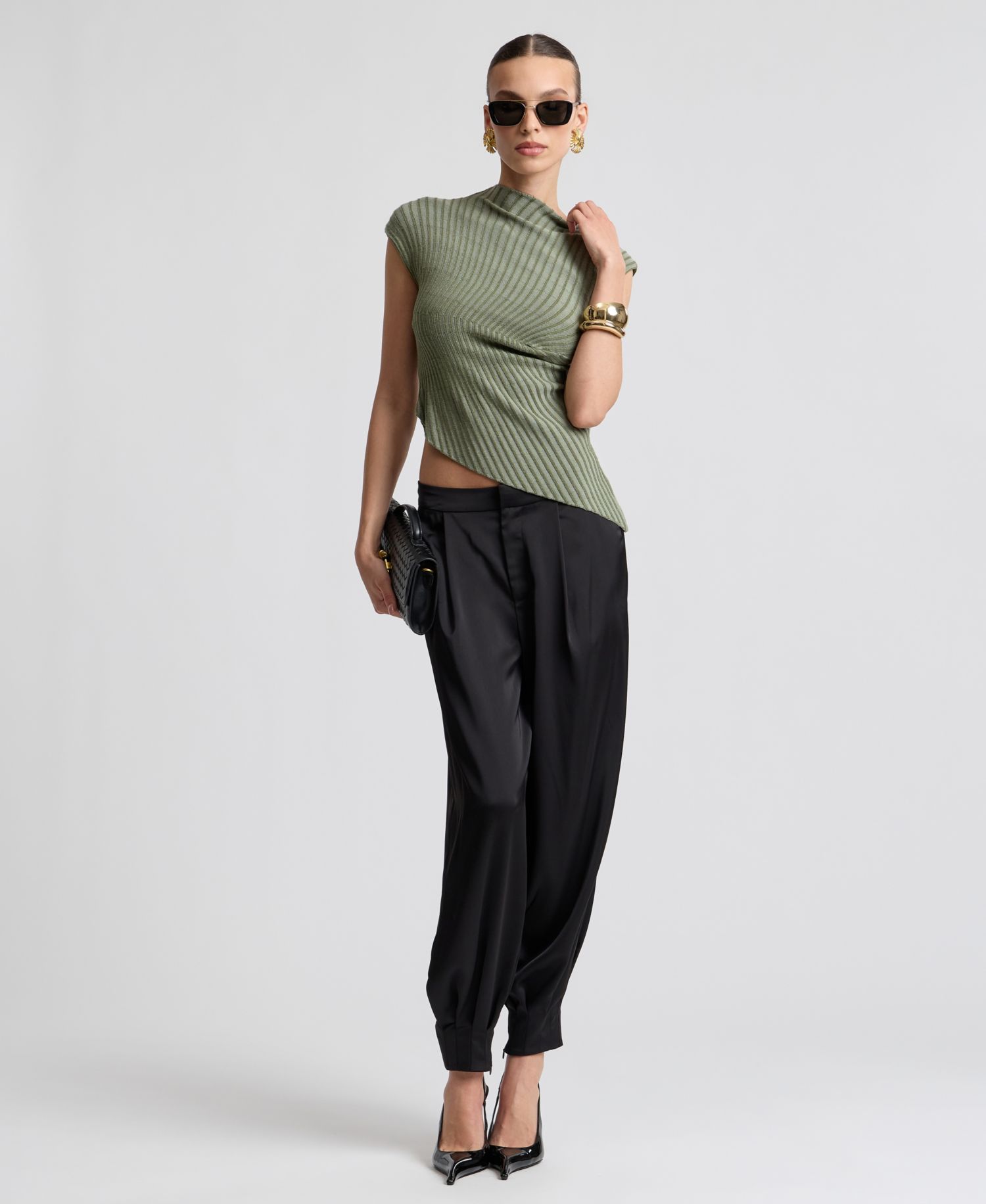 Women's Pleated Balloon Pants