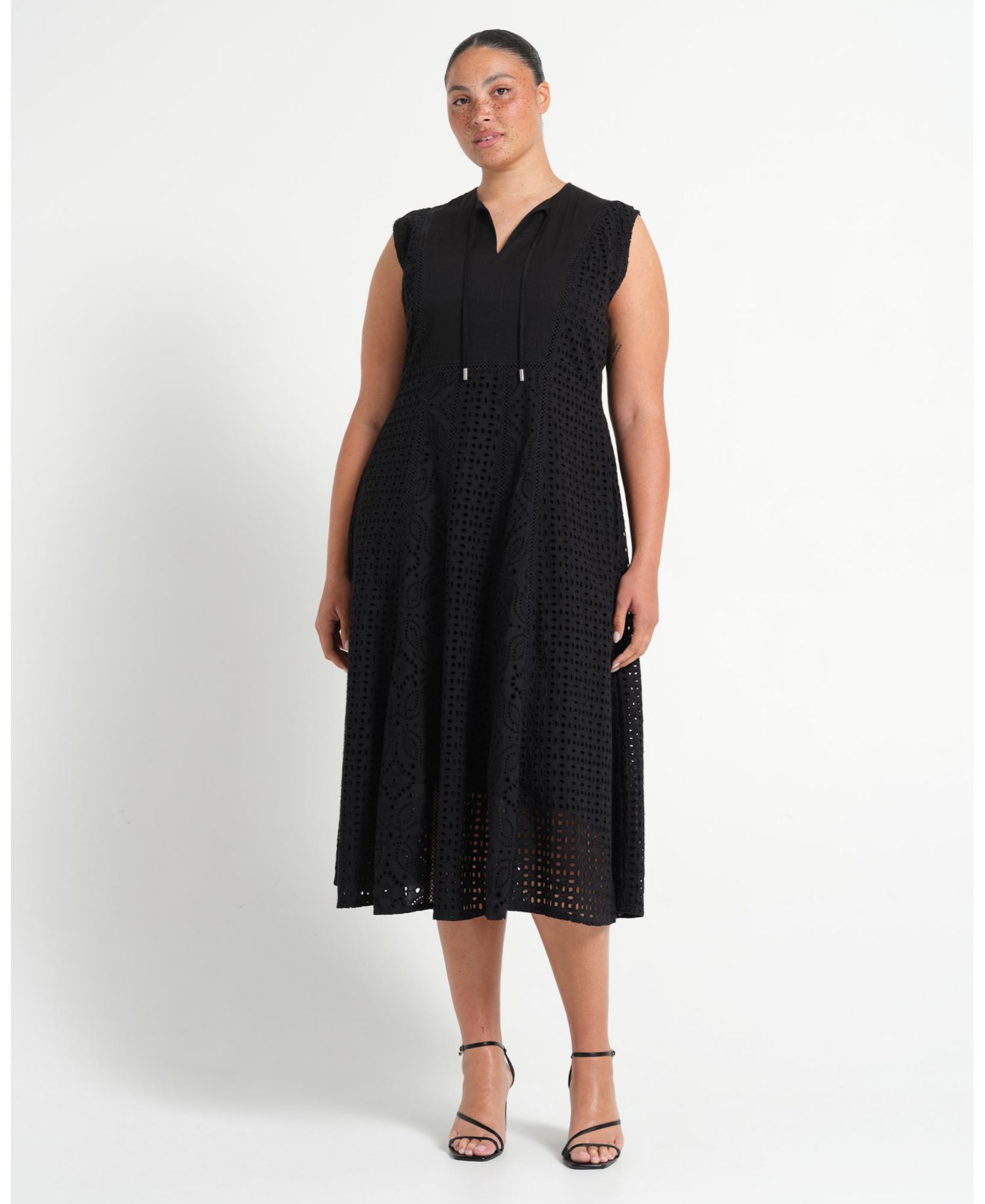 Women's Blair Cotton Embroidered Sleeveless Midi Dress