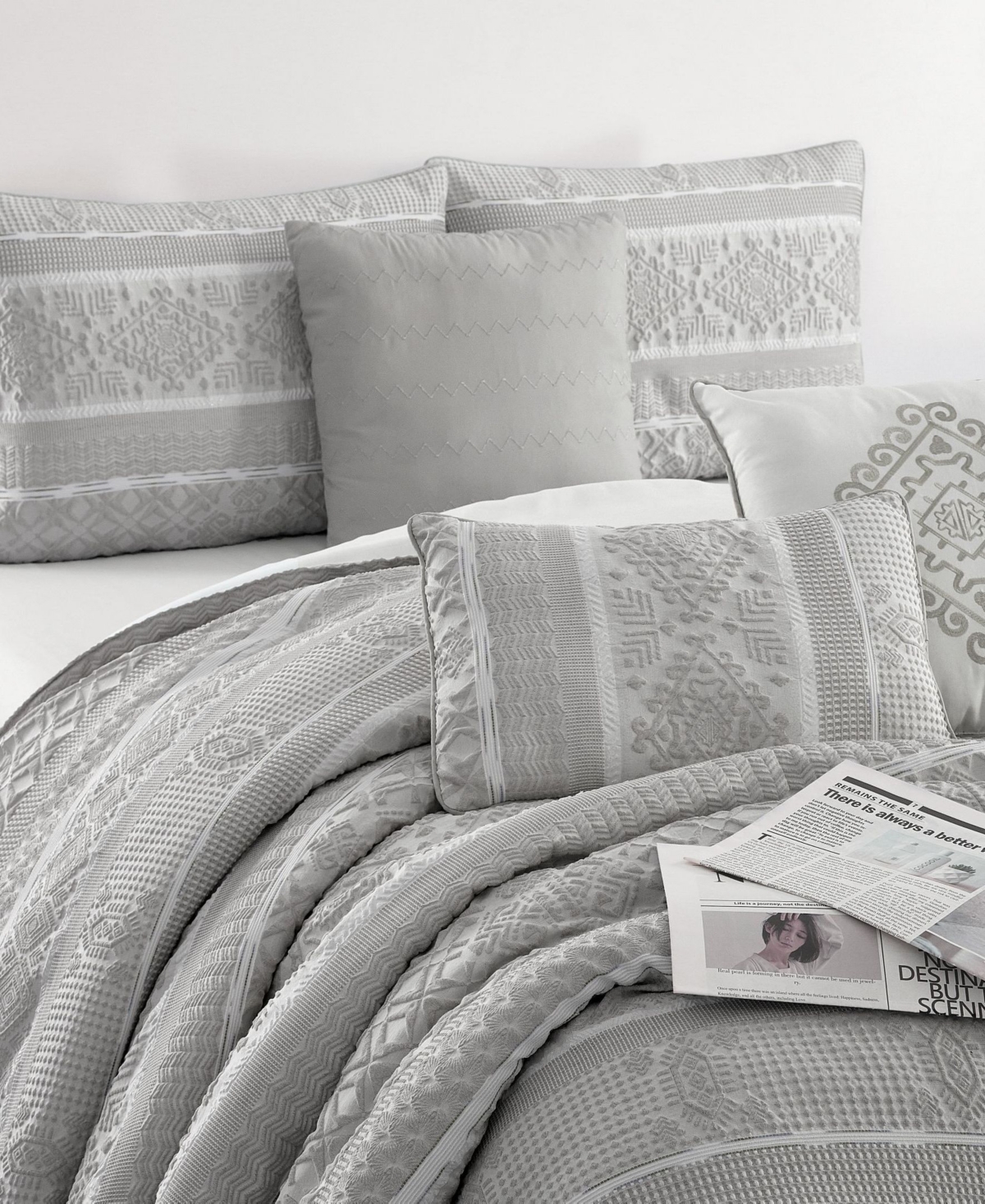 Stratford Park Illusa Floral 7-Pc. Comforter Set, California King