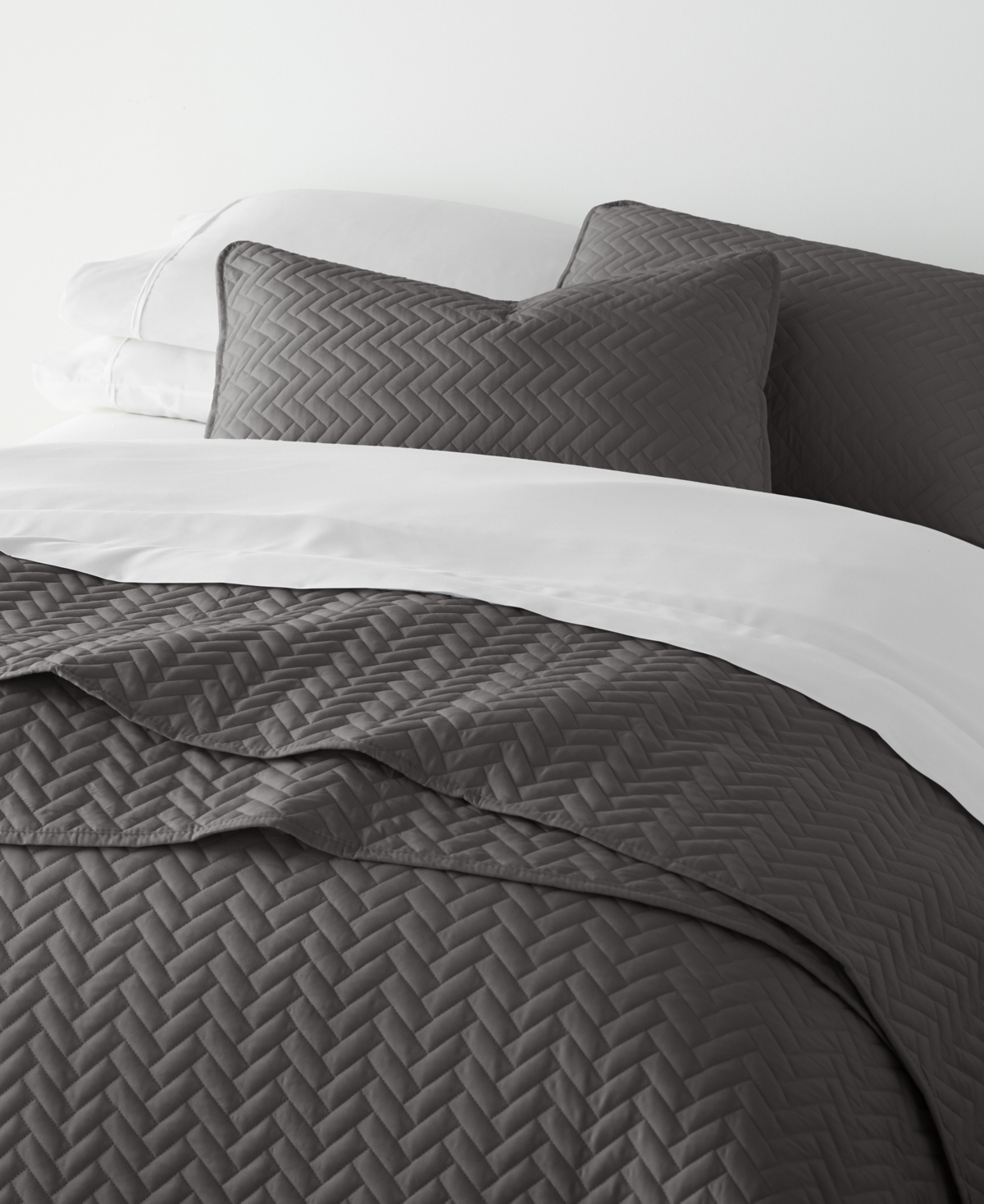 ienjoy Home Herringbone Lightweight Quilted Coverlet Set