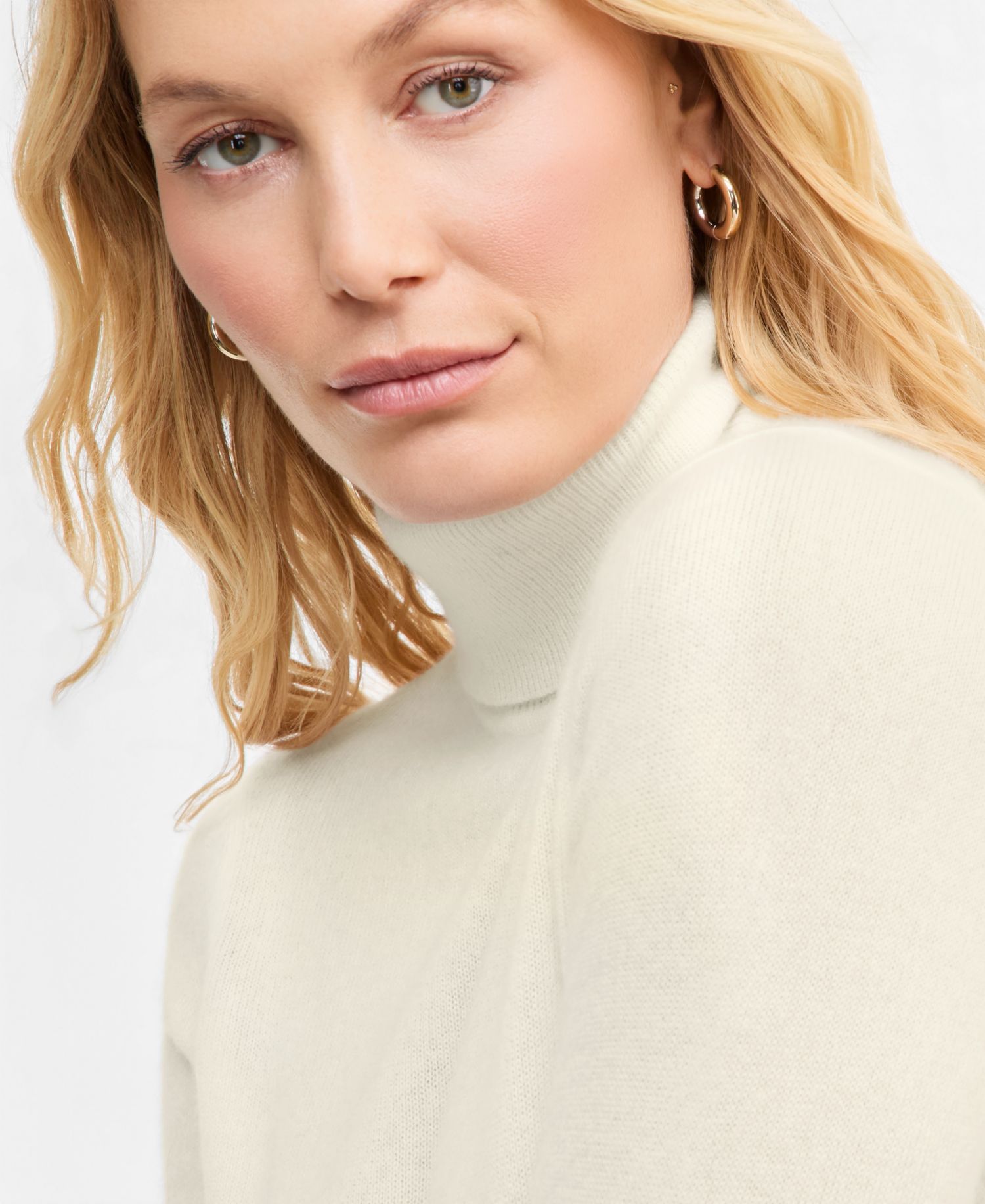 Petite Cashmere Turtleneck Sweater