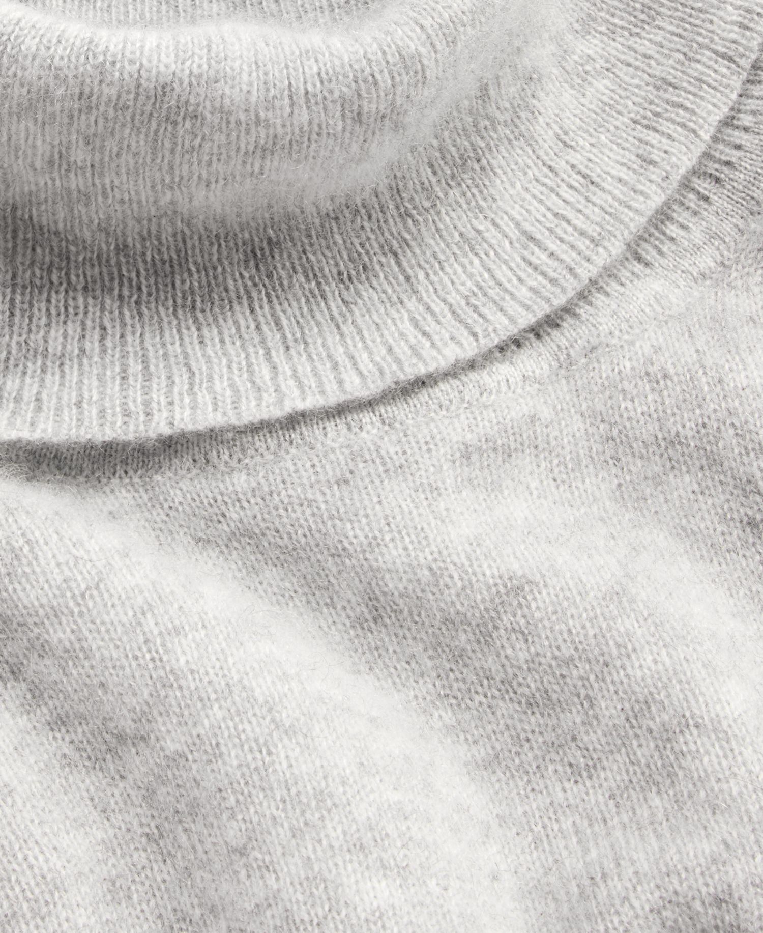 Petite Cashmere Turtleneck Sweater