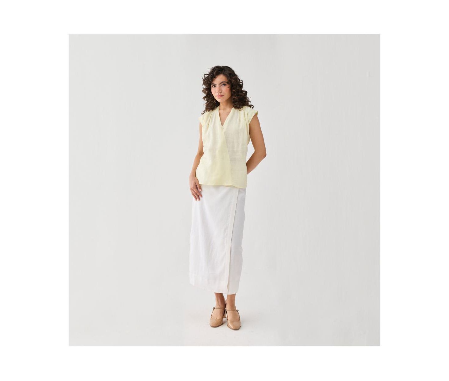 Женский топ Reistor V-neck Linen Overlap, цвет: Сливочный лимонный — фото 9