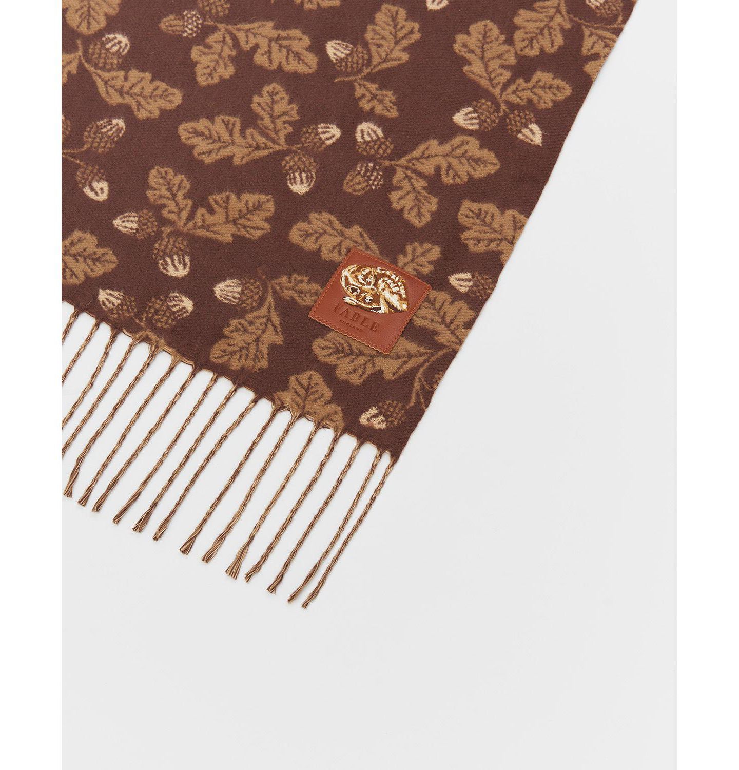 Женский шарф Fable England Chocolate Acorn Jacquard, цвет: Карамельный / Шоколадный — фото 5