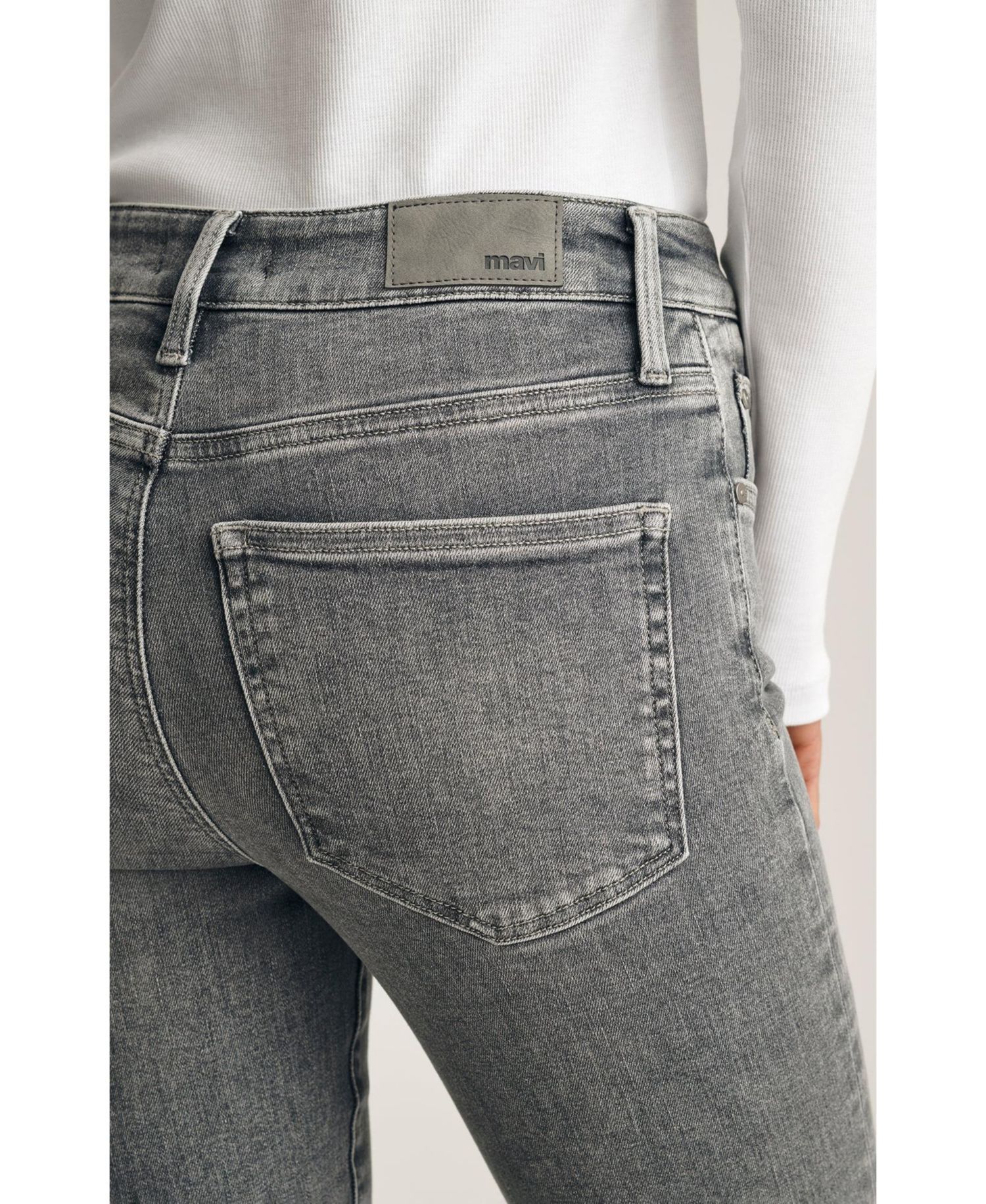 Women's Kendra High Rise Straight Leg In Grey Used Flex Blue