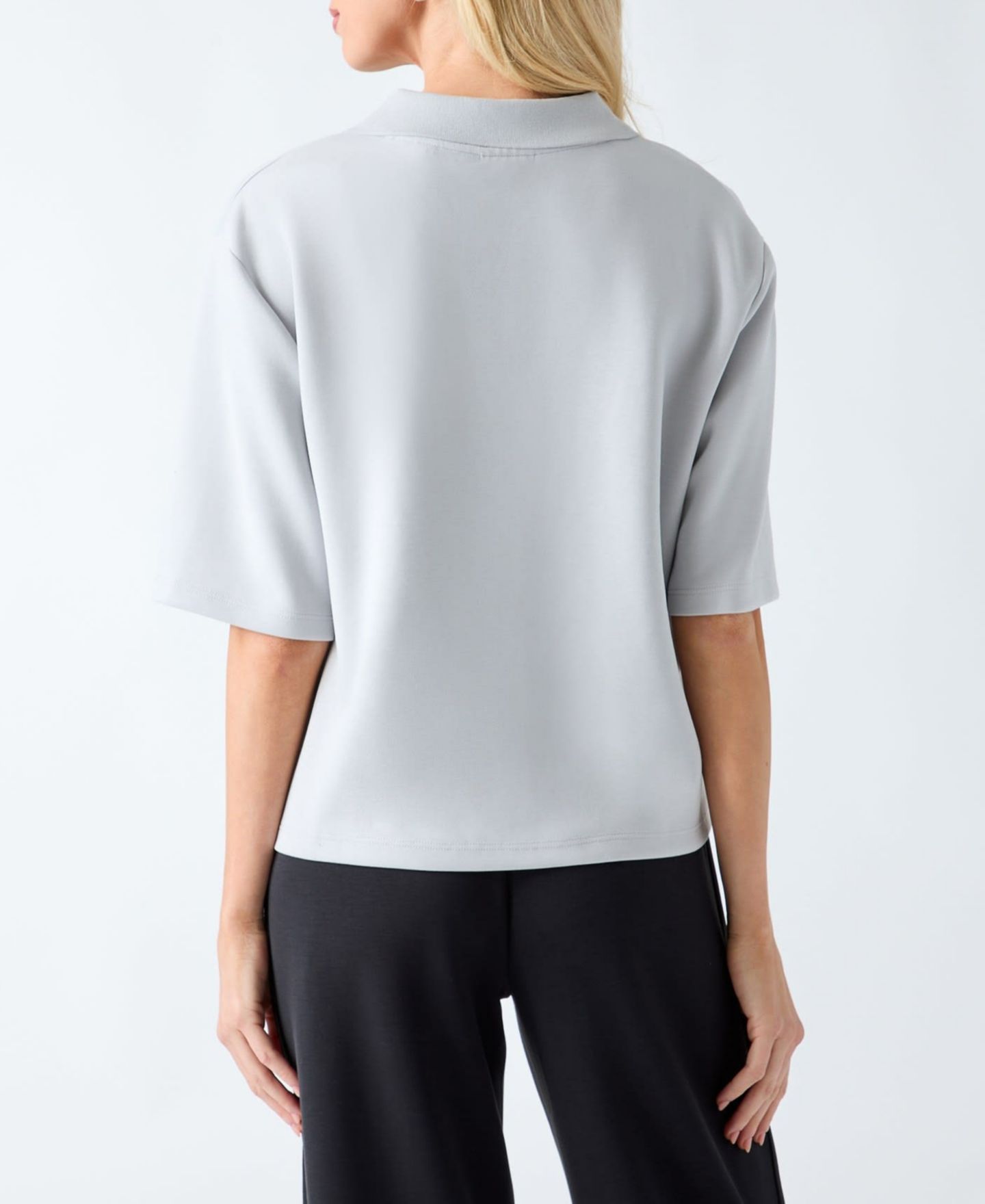 Женский топ GUESS Lyra Short-Sleeve Polo, цвет: Cloudy Storm — фото 4